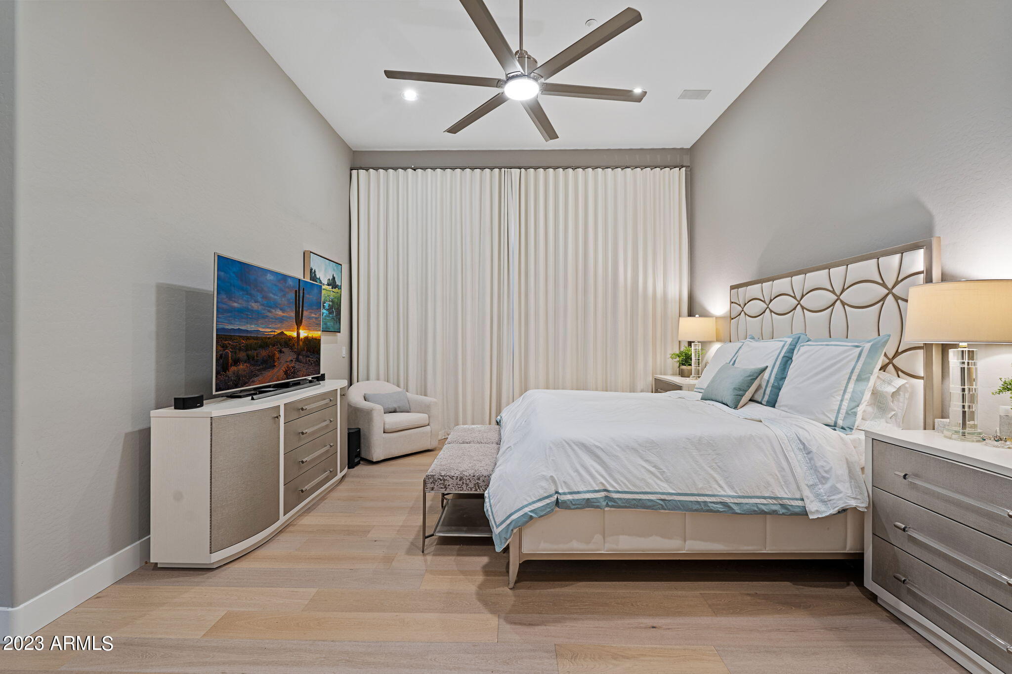 Scottsdale, Arizona 85255, United States, 4 Bedrooms Bedrooms, ,4 BathroomsBathrooms,Residential,Pending,47020