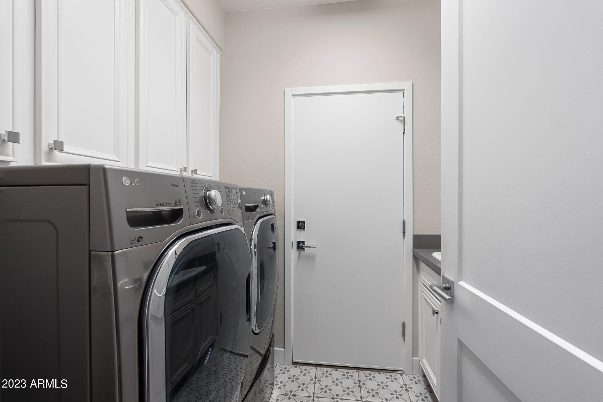 Scottsdale, Arizona 85255, United States, 4 Bedrooms Bedrooms, ,4 BathroomsBathrooms,Residential,Pending,47020