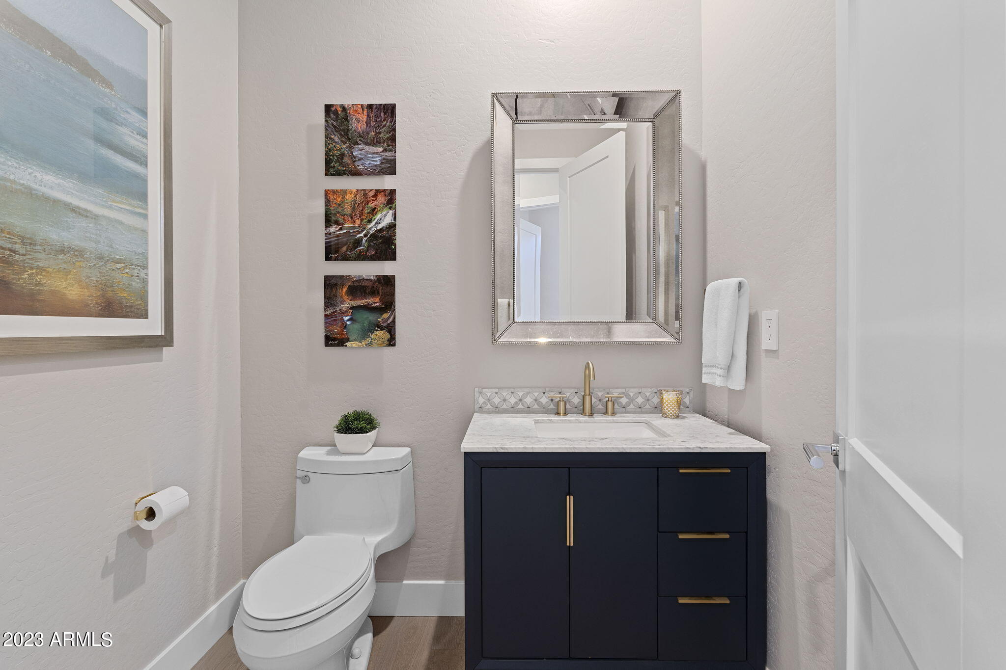 Scottsdale, Arizona 85255, United States, 4 Bedrooms Bedrooms, ,4 BathroomsBathrooms,Residential,Pending,47020