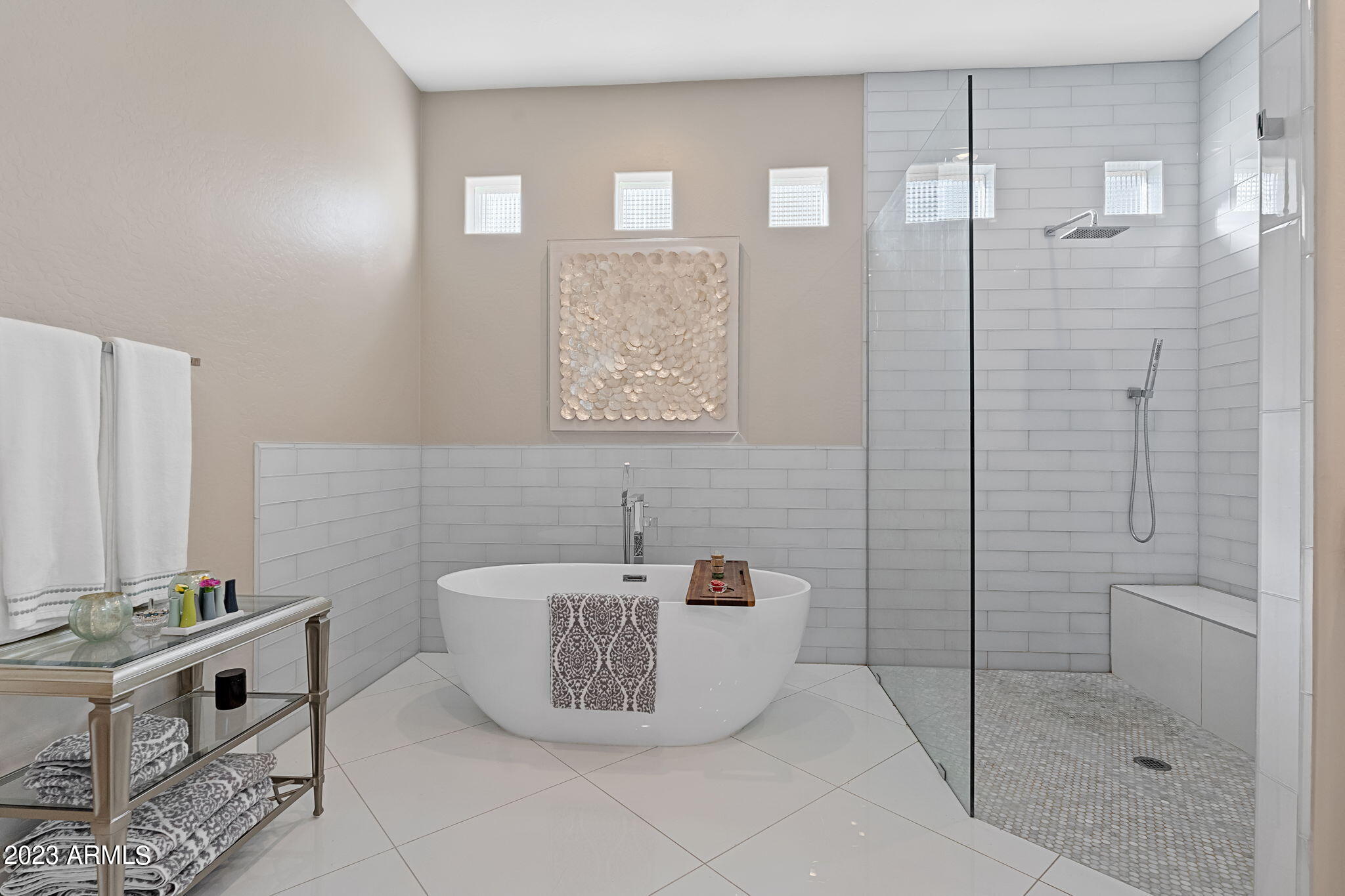 Scottsdale, Arizona 85255, United States, 4 Bedrooms Bedrooms, ,4 BathroomsBathrooms,Residential,Pending,47020