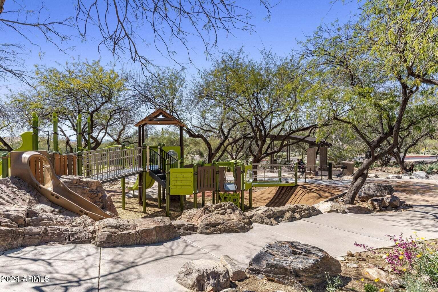 Scottsdale, Arizona 85255, United States, 4 Bedrooms Bedrooms, ,4 BathroomsBathrooms,Residential,Pending,47020