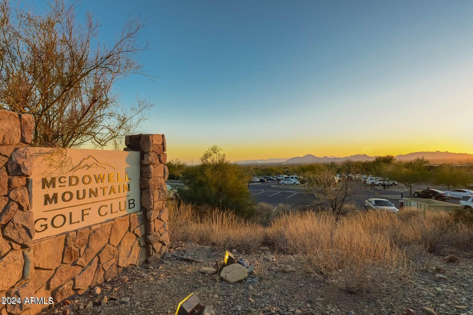 Scottsdale, Arizona 85255, United States, 4 Bedrooms Bedrooms, ,4 BathroomsBathrooms,Residential,Pending,47020