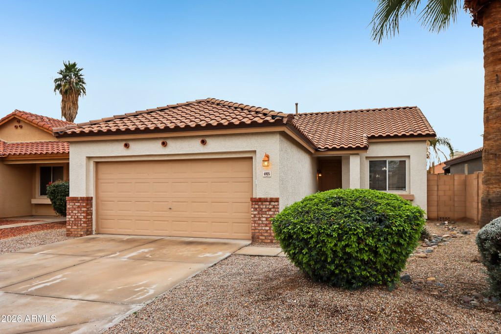 Photo of 6925 W Harrison Street, Chandler, AZ 85226 (MLS # 6963897)