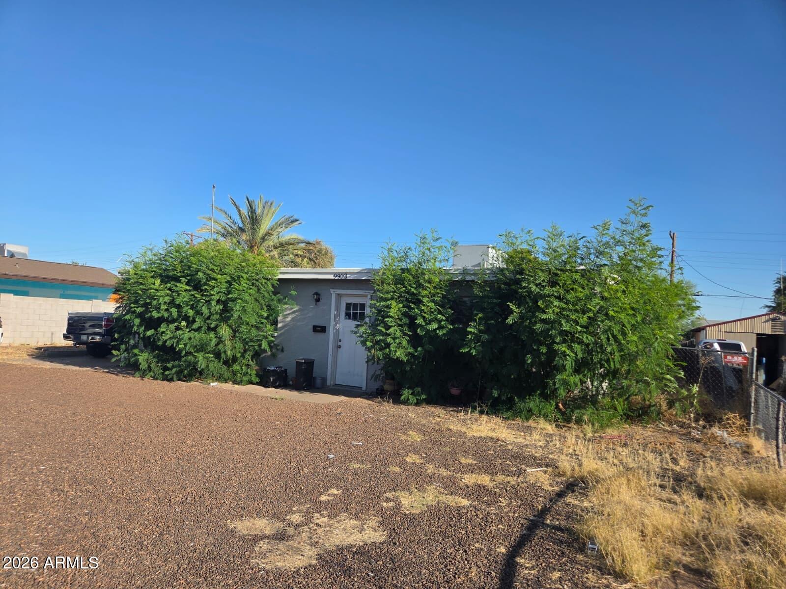 9903 E UNIVERSITY Drive