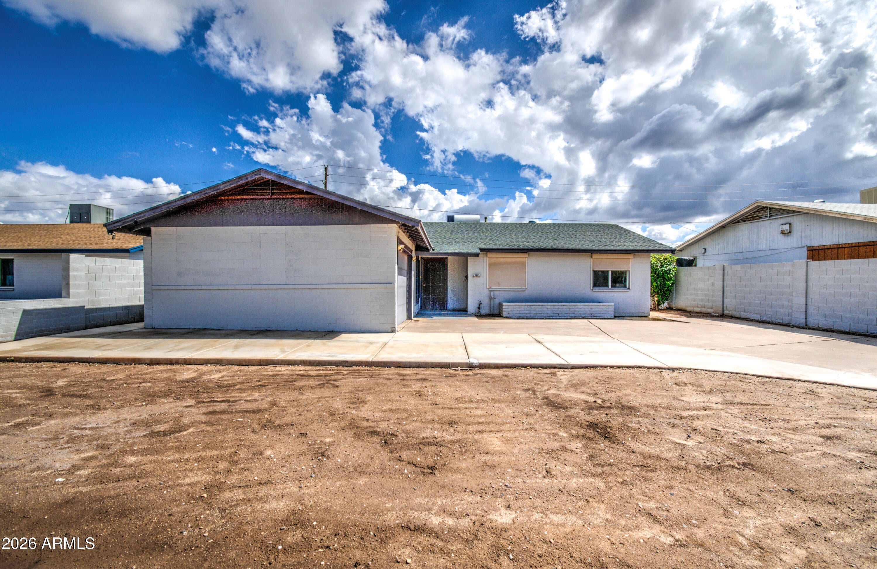 2077 W HIDALGO Avenue