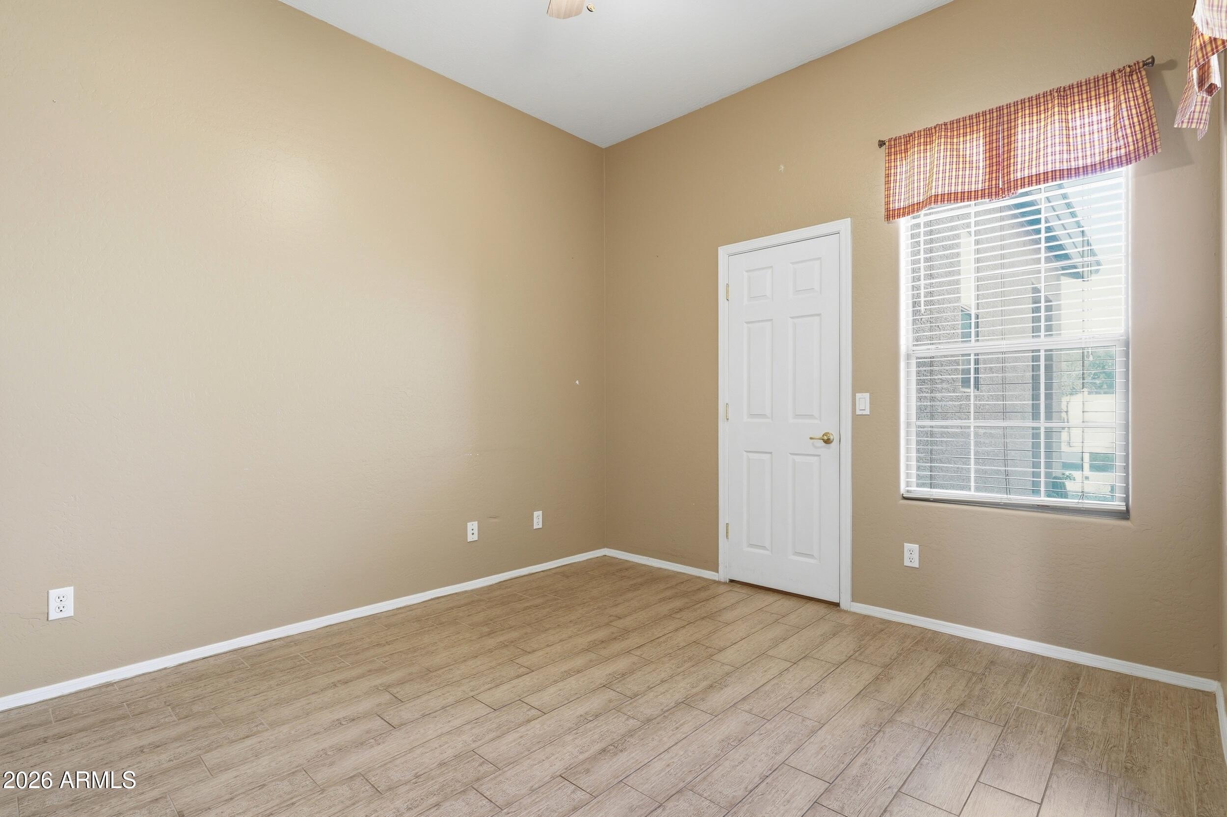 8807 W carole Lane