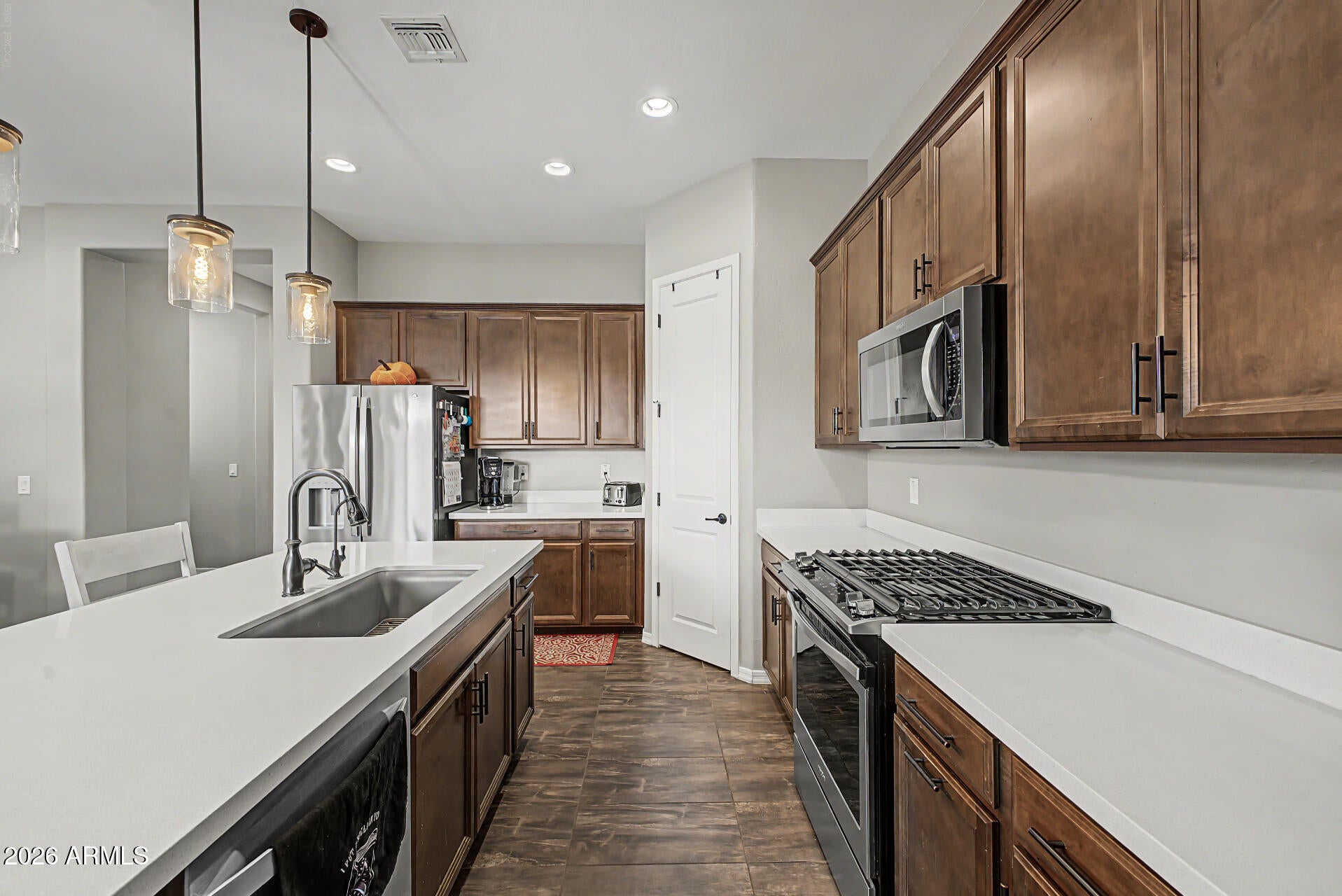 Properties 1 3041 S SOHO Lane