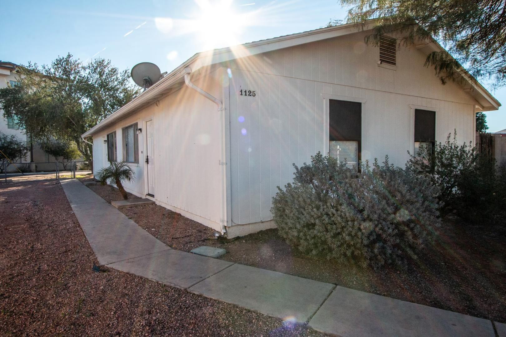 1125 N Oleander Street B