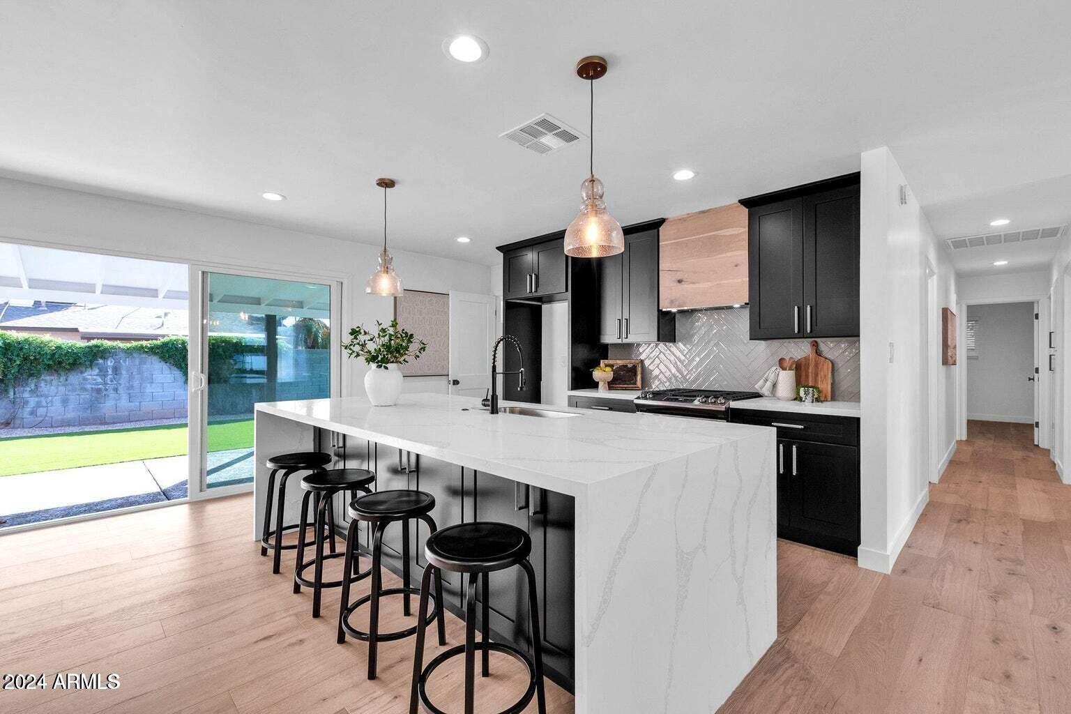 8537 E PASADENA Avenue