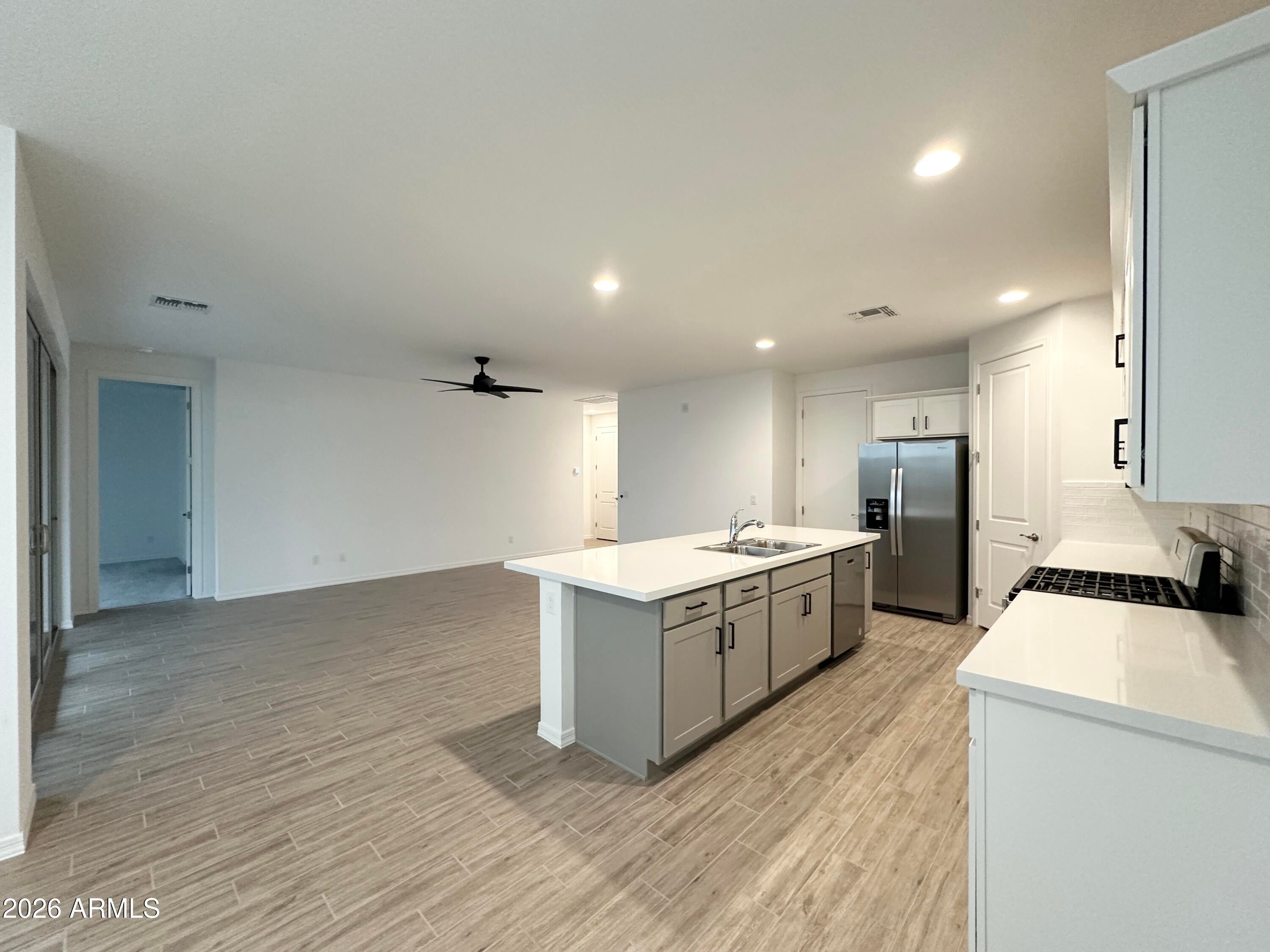 9354 E SPIRAL Avenue