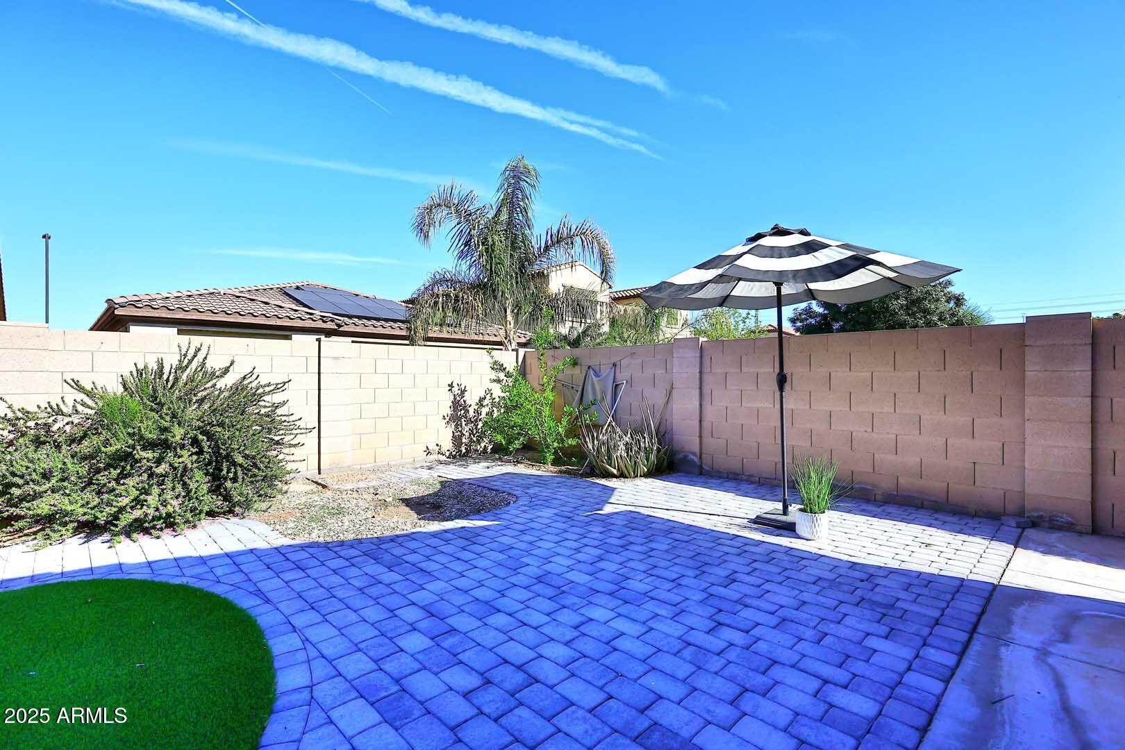 3918 E NARROWLEAF Drive