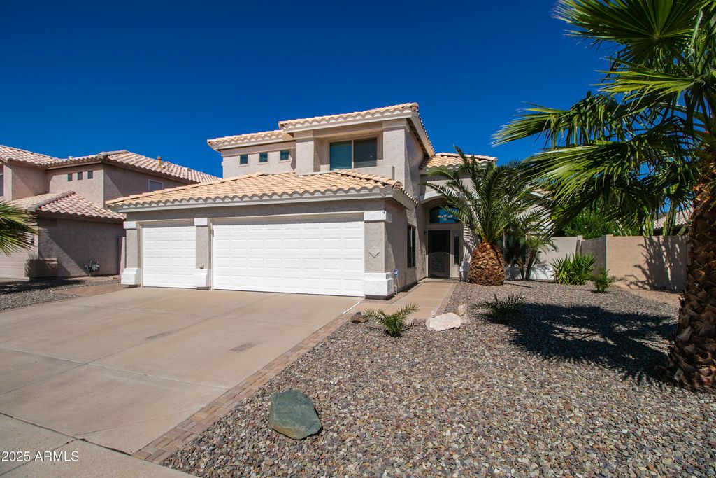 Photo of 6620 W Louise Drive, Glendale, AZ 85310 (MLS # 6933632)