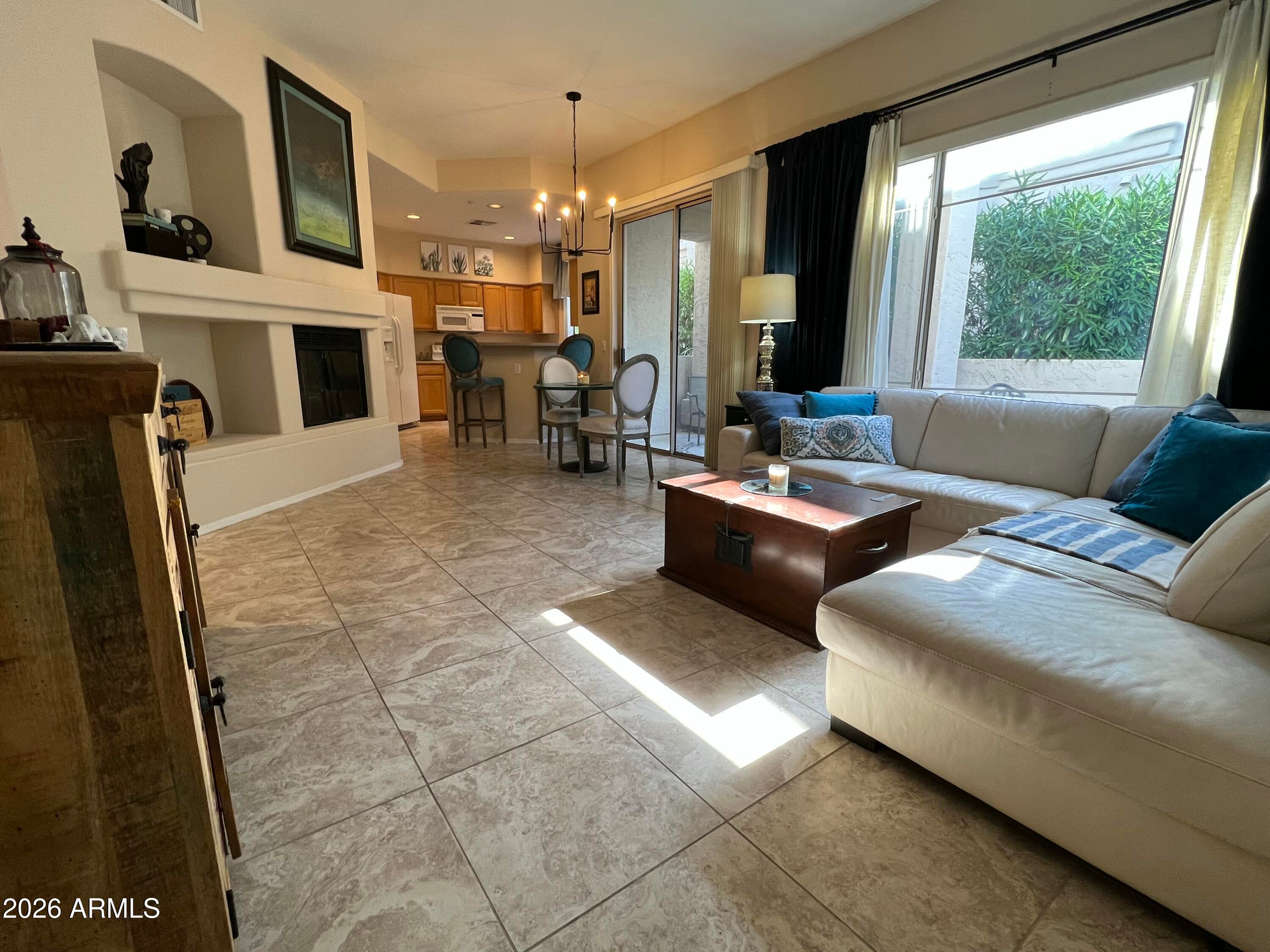 8180 E Shea Boulevard 1027