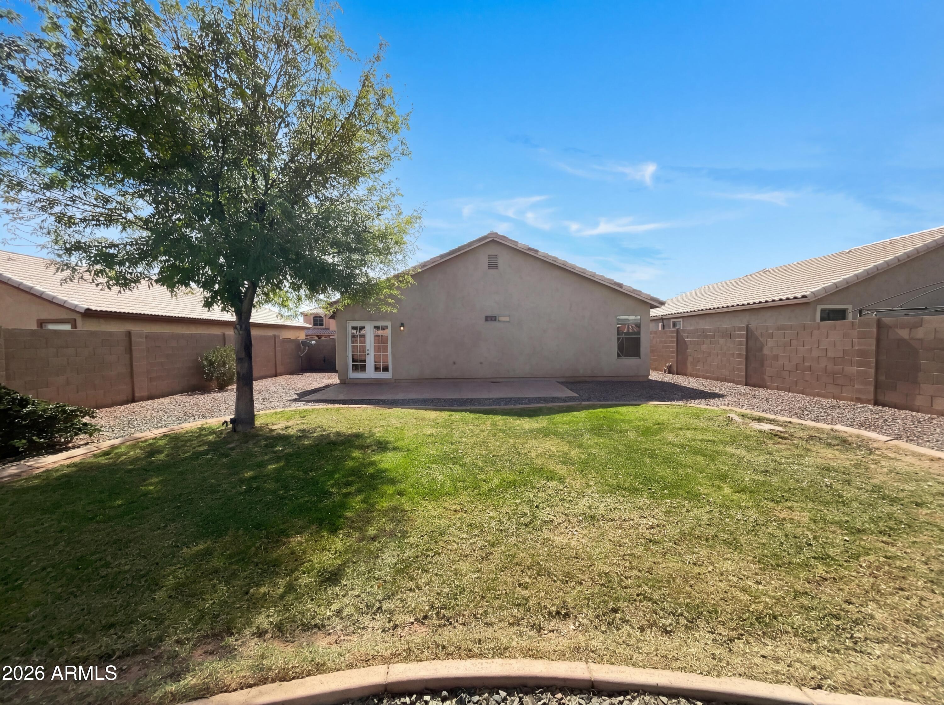 25202 W JACKSON Avenue