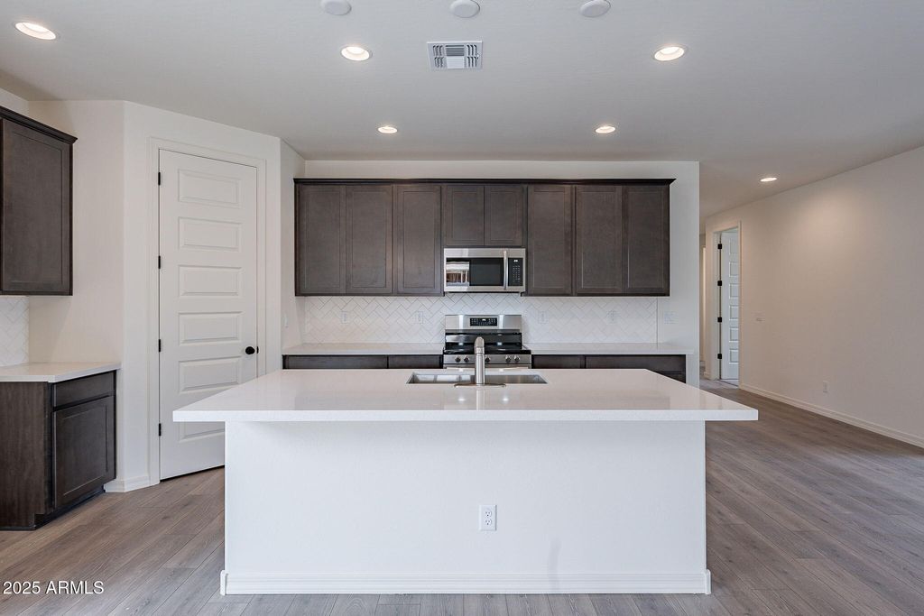 Photo of 39965 W Bunker Drive, Maricopa, AZ 85138 (MLS # 6949291)