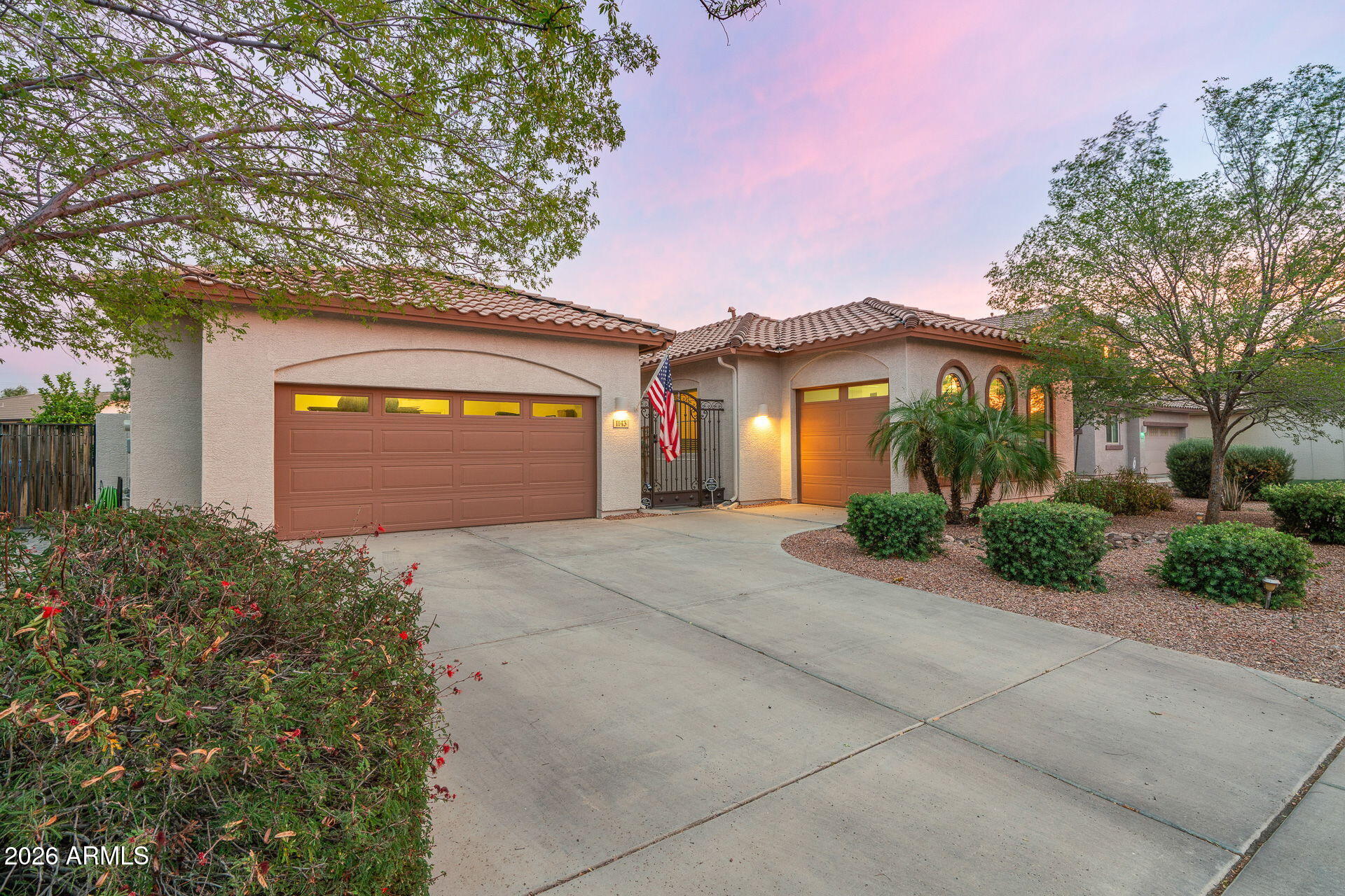 1143 E FURNESS Drive