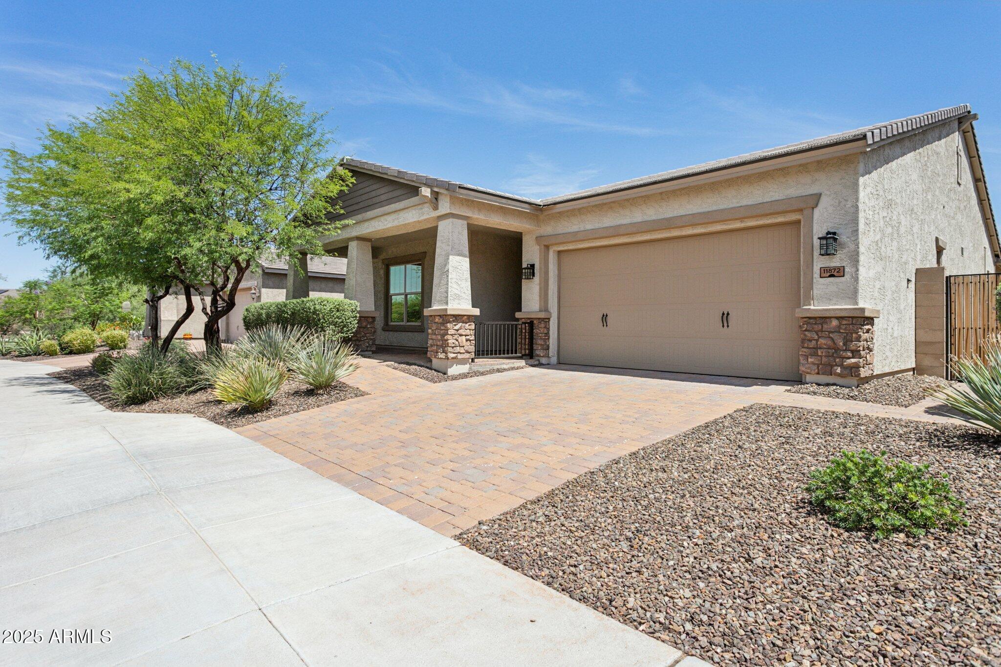 11872 W DUANE Lane
