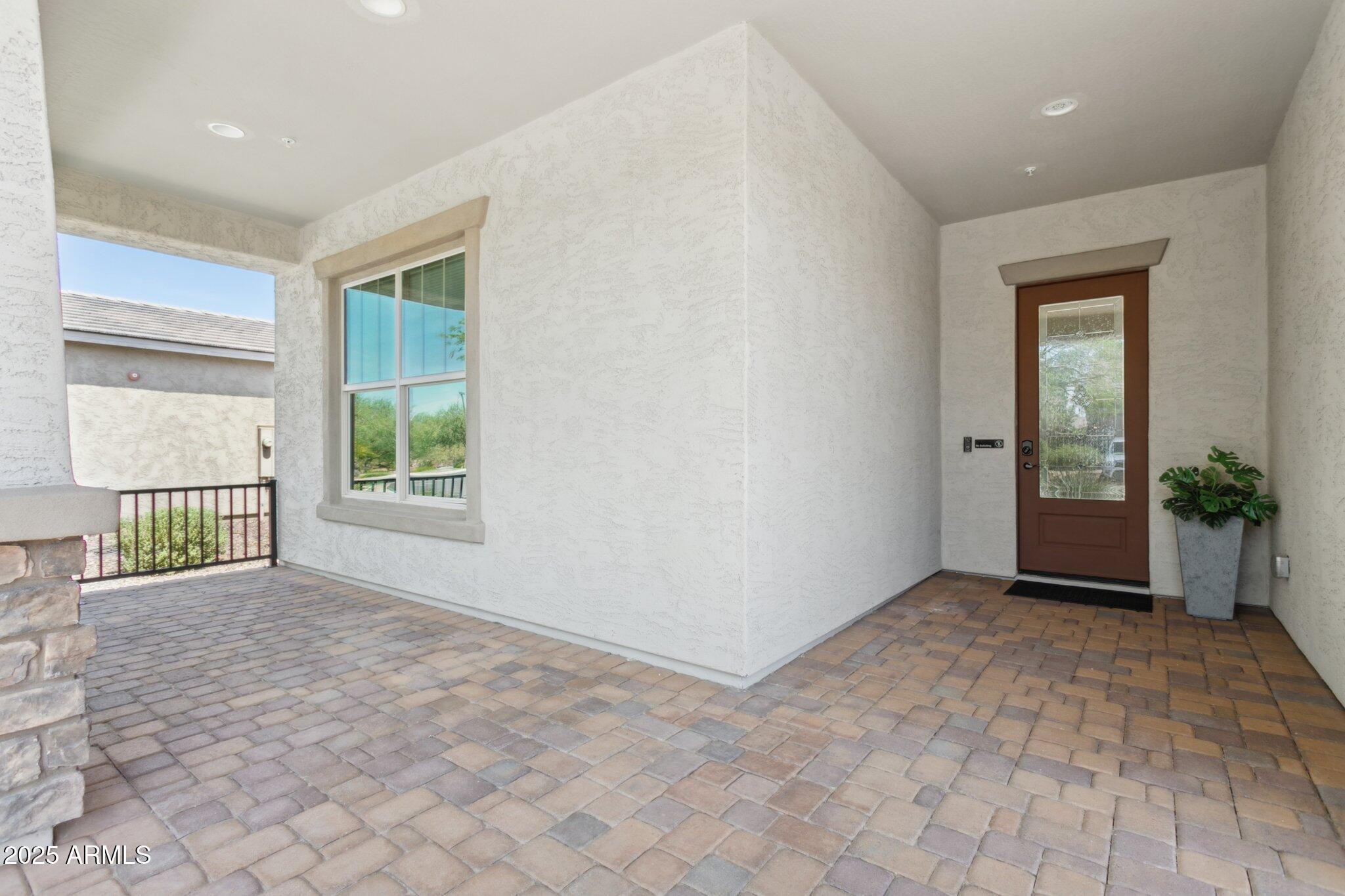11872 W DUANE Lane