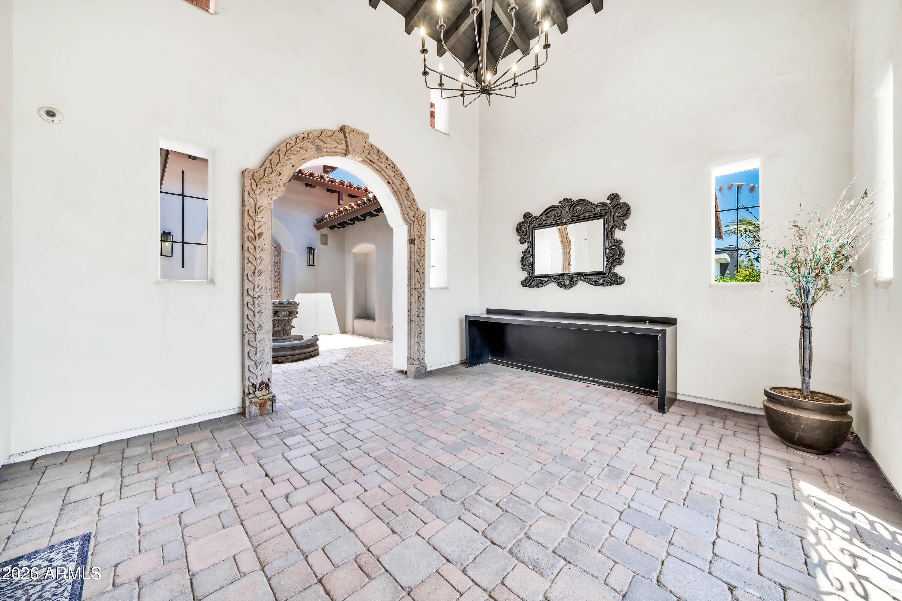 5210 E VIA LOS CABALLOS Lane