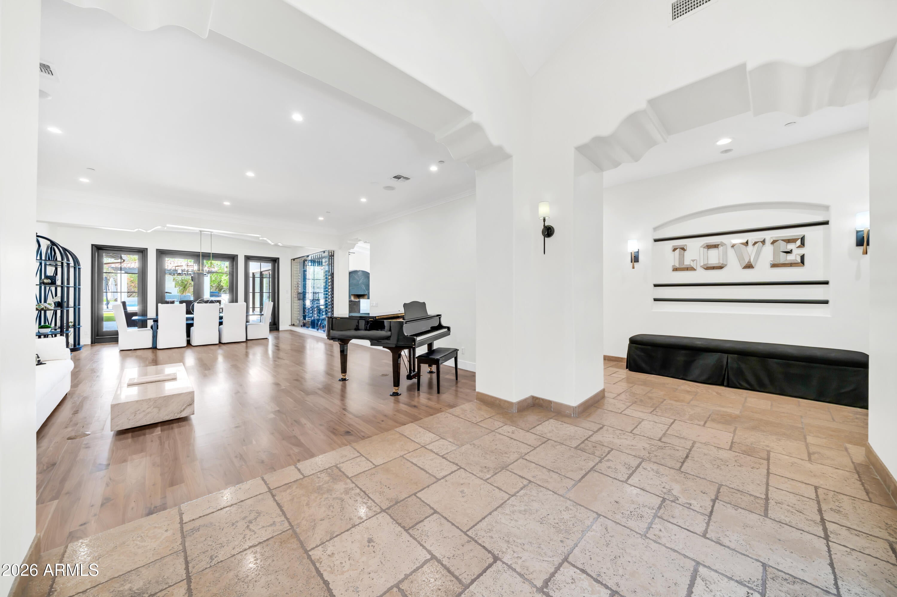 5210 E VIA LOS CABALLOS Lane