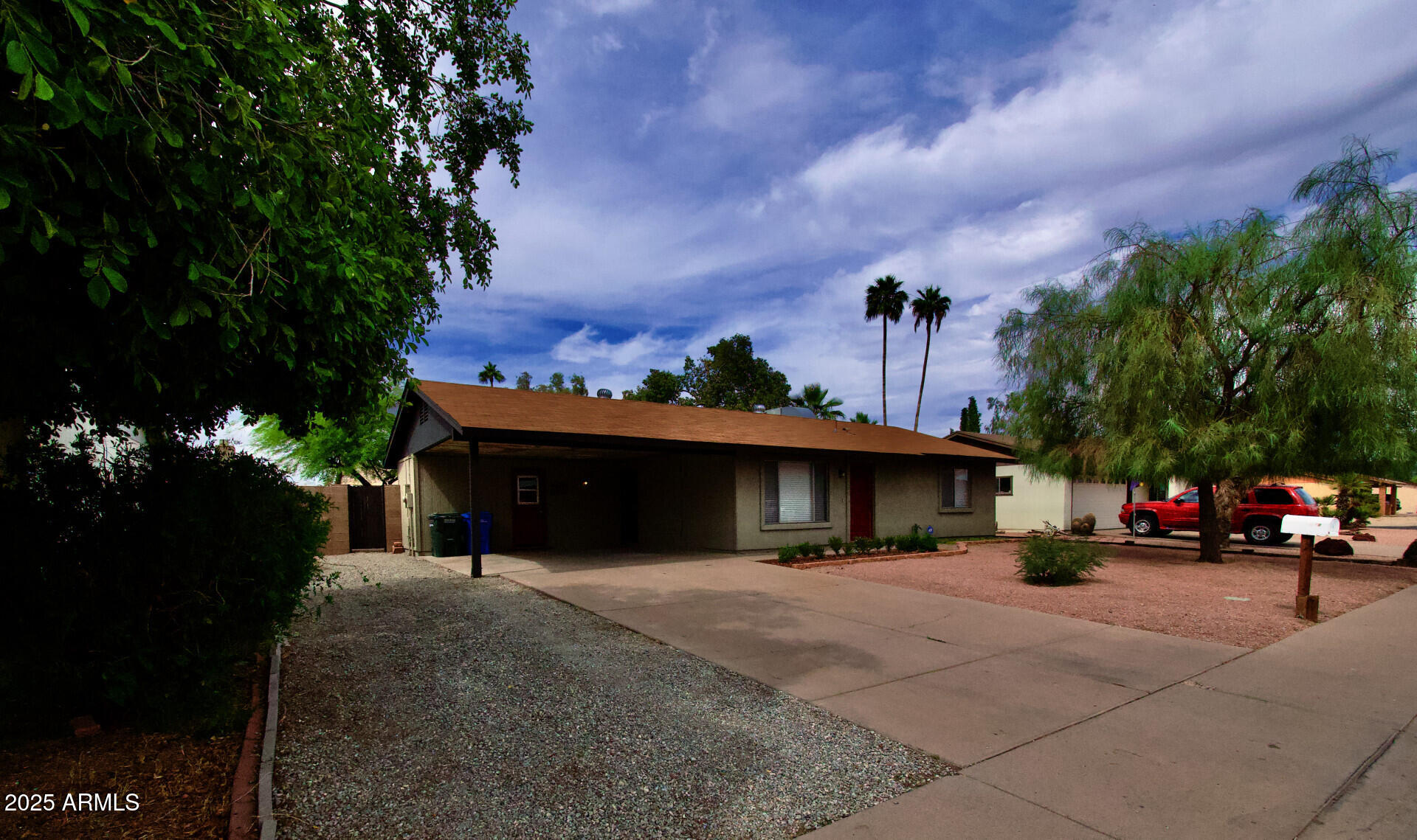 3216 E CAMPO BELLO Drive