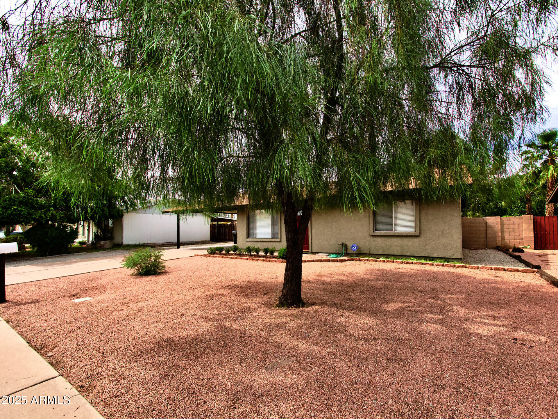 3216 E CAMPO BELLO Drive