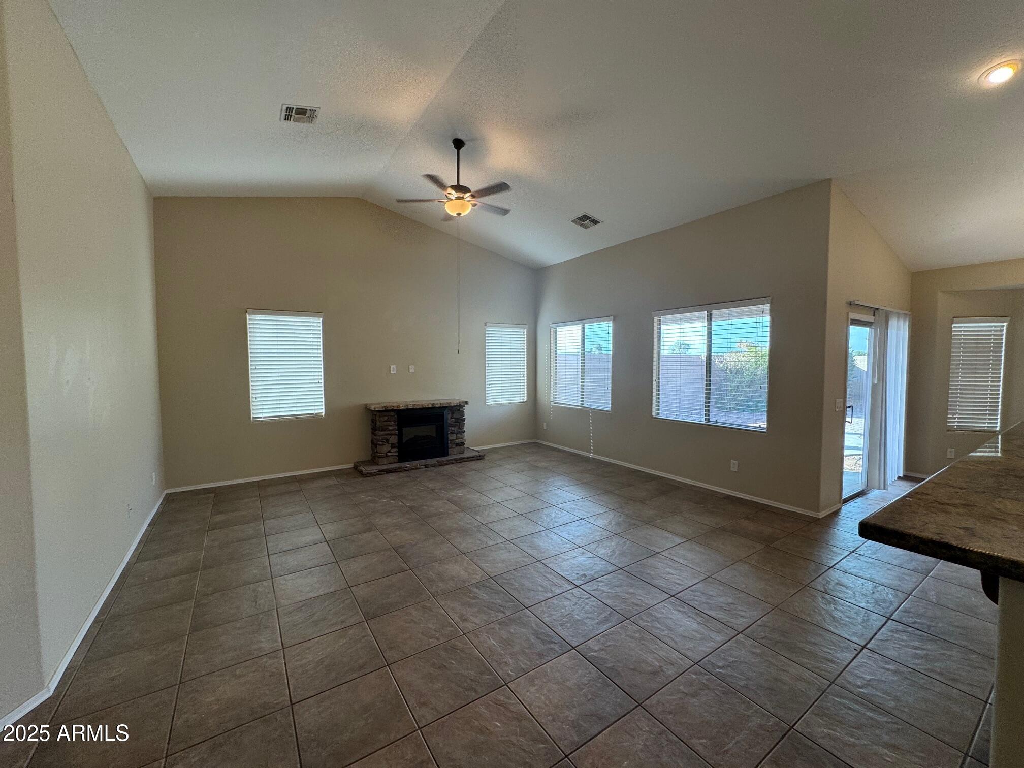 2010 E INDIGO Drive