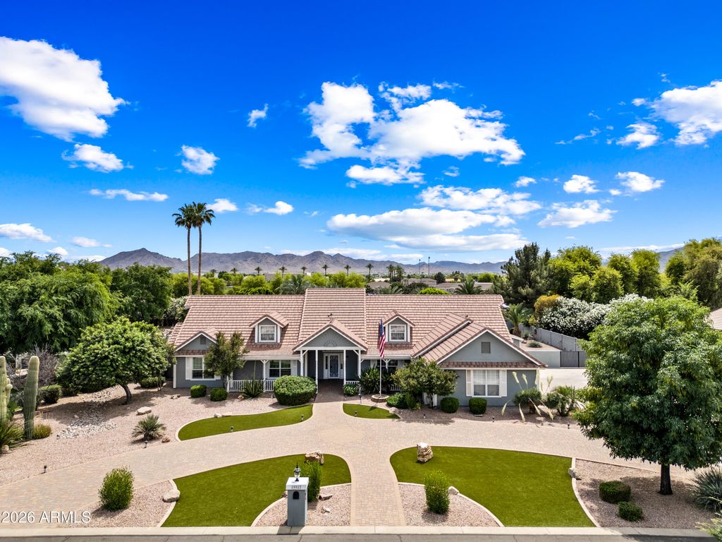 Photo of 19917 E Calle De Flores, Queen Creek, AZ 85142 (MLS # 7006001)