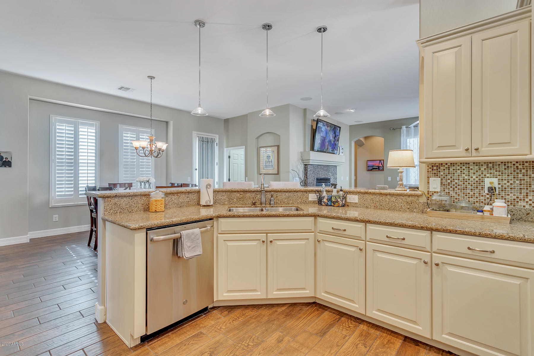 20754 W SUNRISE Court