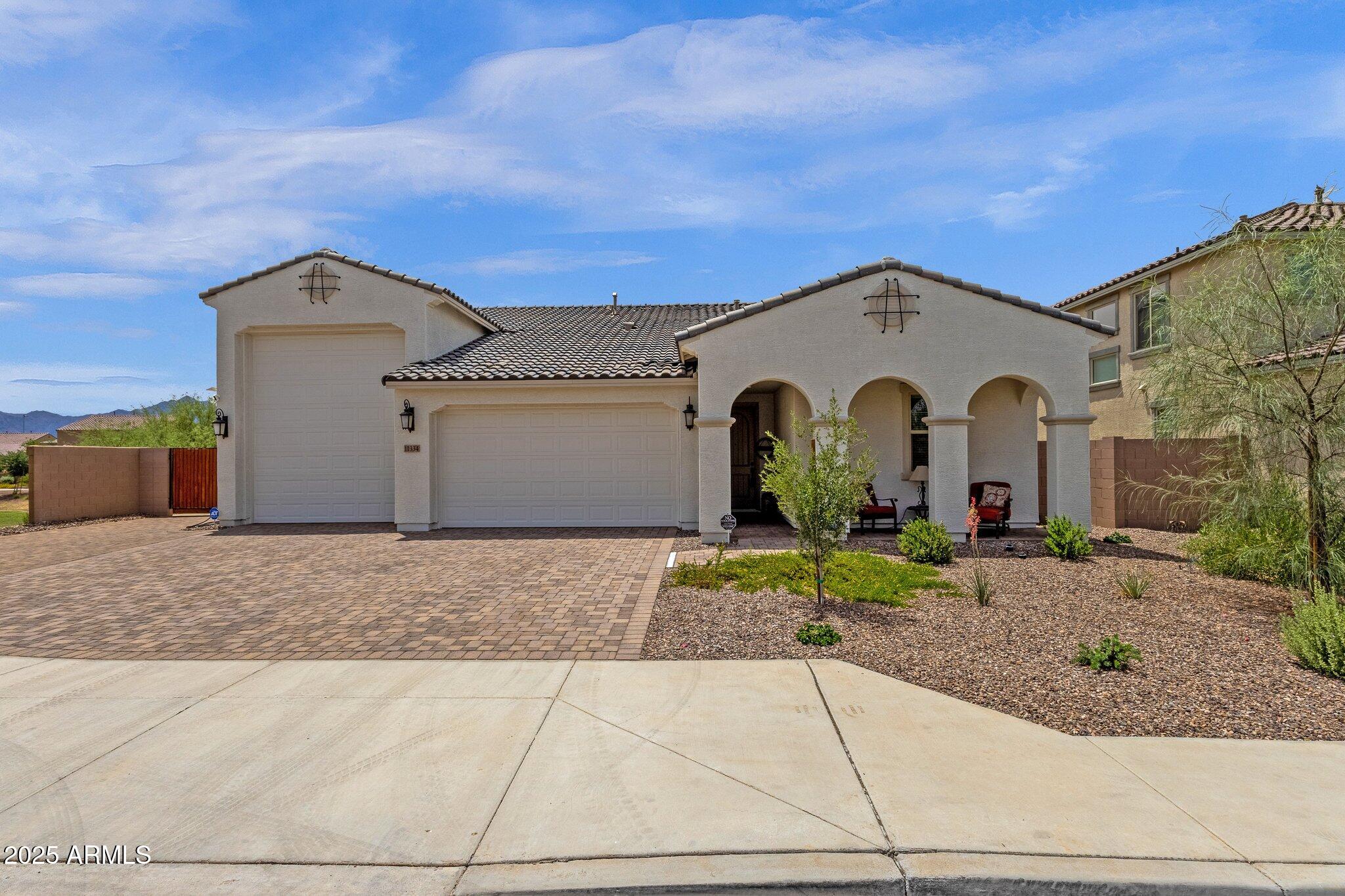 11334 S 52ND Lane