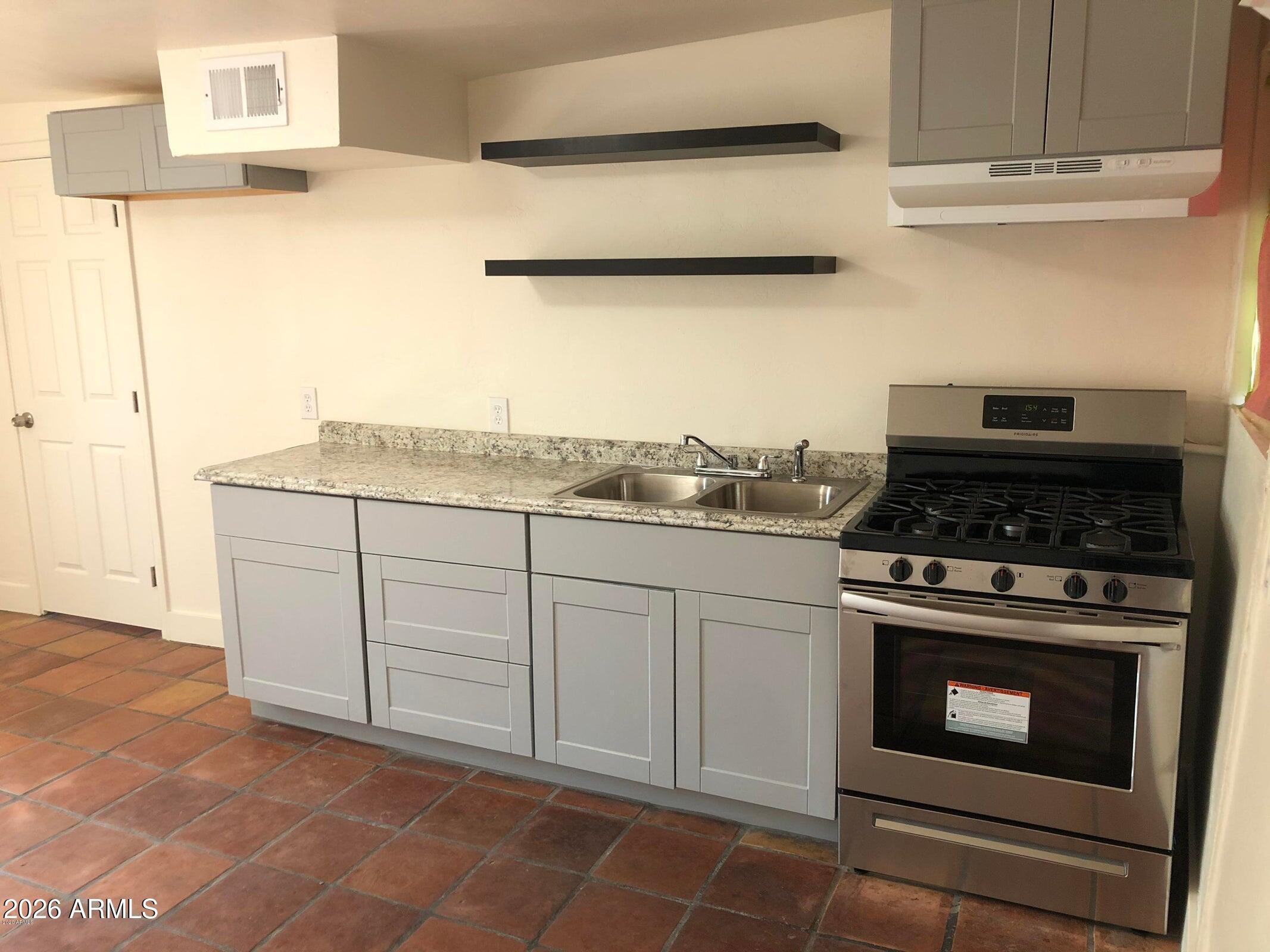 CAPITOLA PLACE - Residential Income
