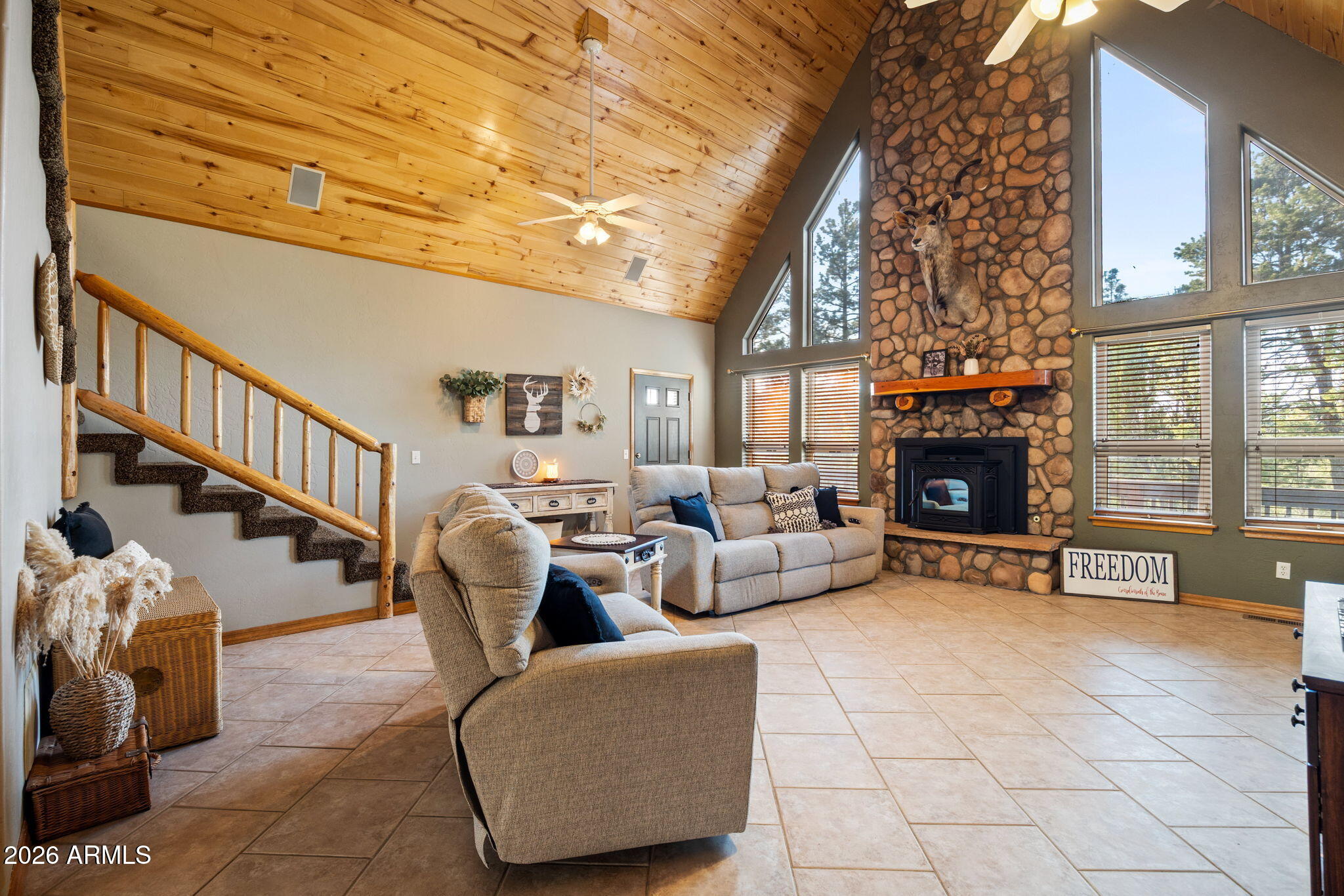 BUCKSKIN ARTISTS COMMUNITY WEST - Residential