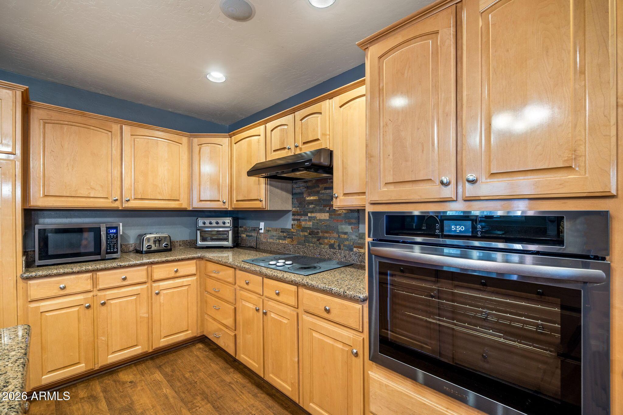 BUCKSKIN ARTISTS COMMUNITY WEST - Residential
