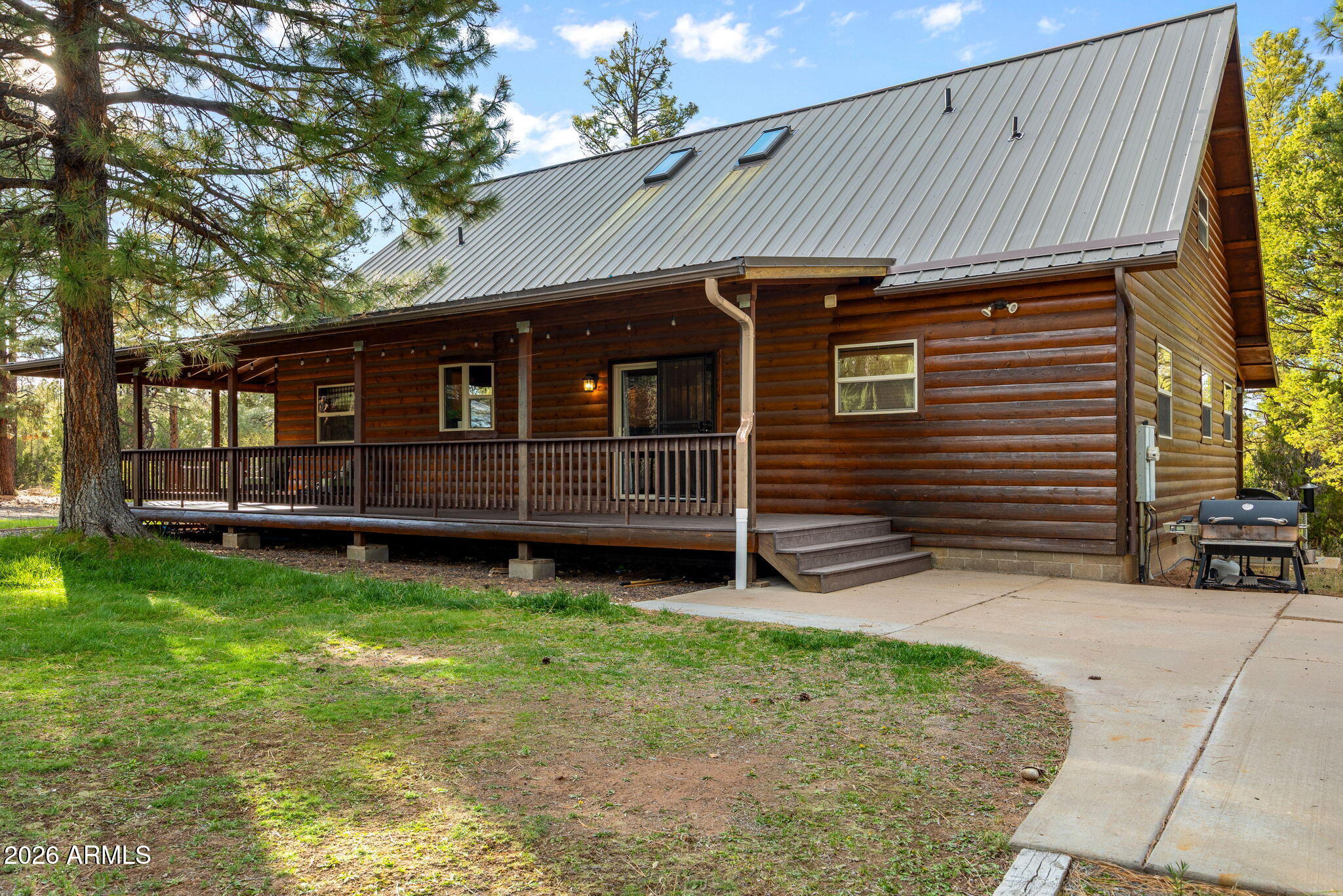 BUCKSKIN ARTISTS COMMUNITY WEST - Residential