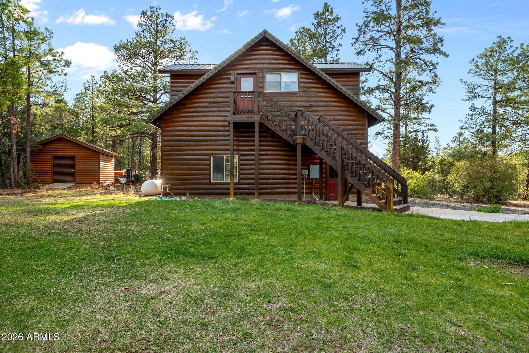 BUCKSKIN ARTISTS COMMUNITY WEST - Residential