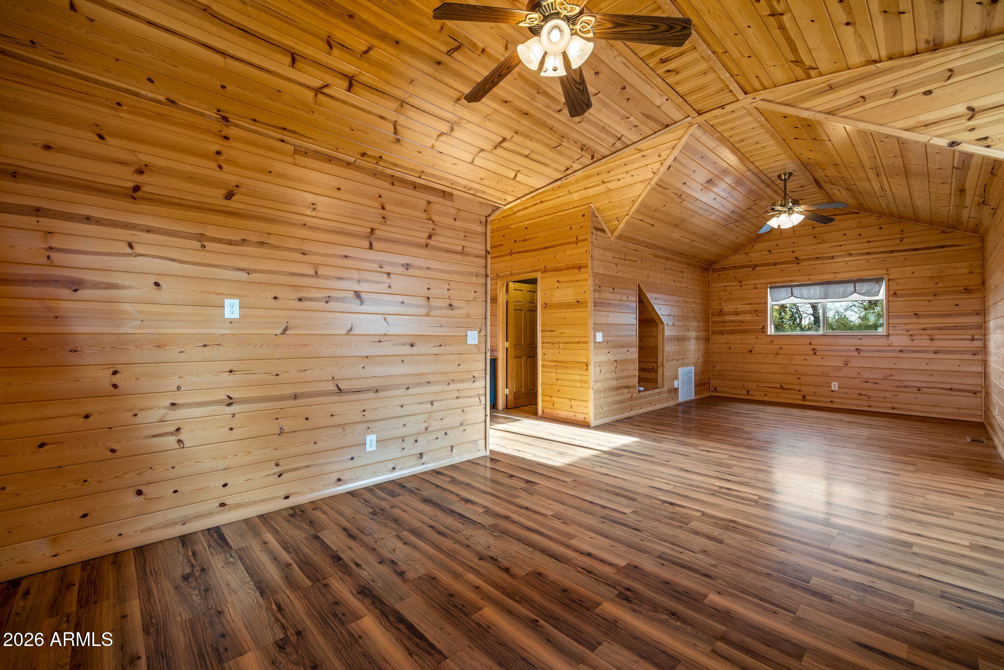 BUCKSKIN ARTISTS COMMUNITY WEST - Residential