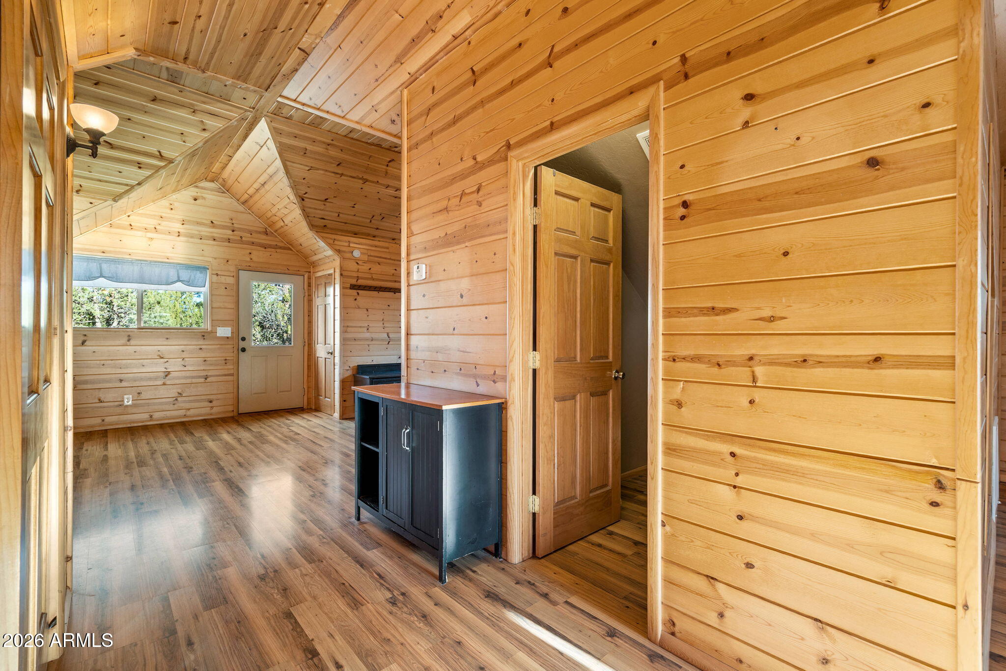 BUCKSKIN ARTISTS COMMUNITY WEST - Residential