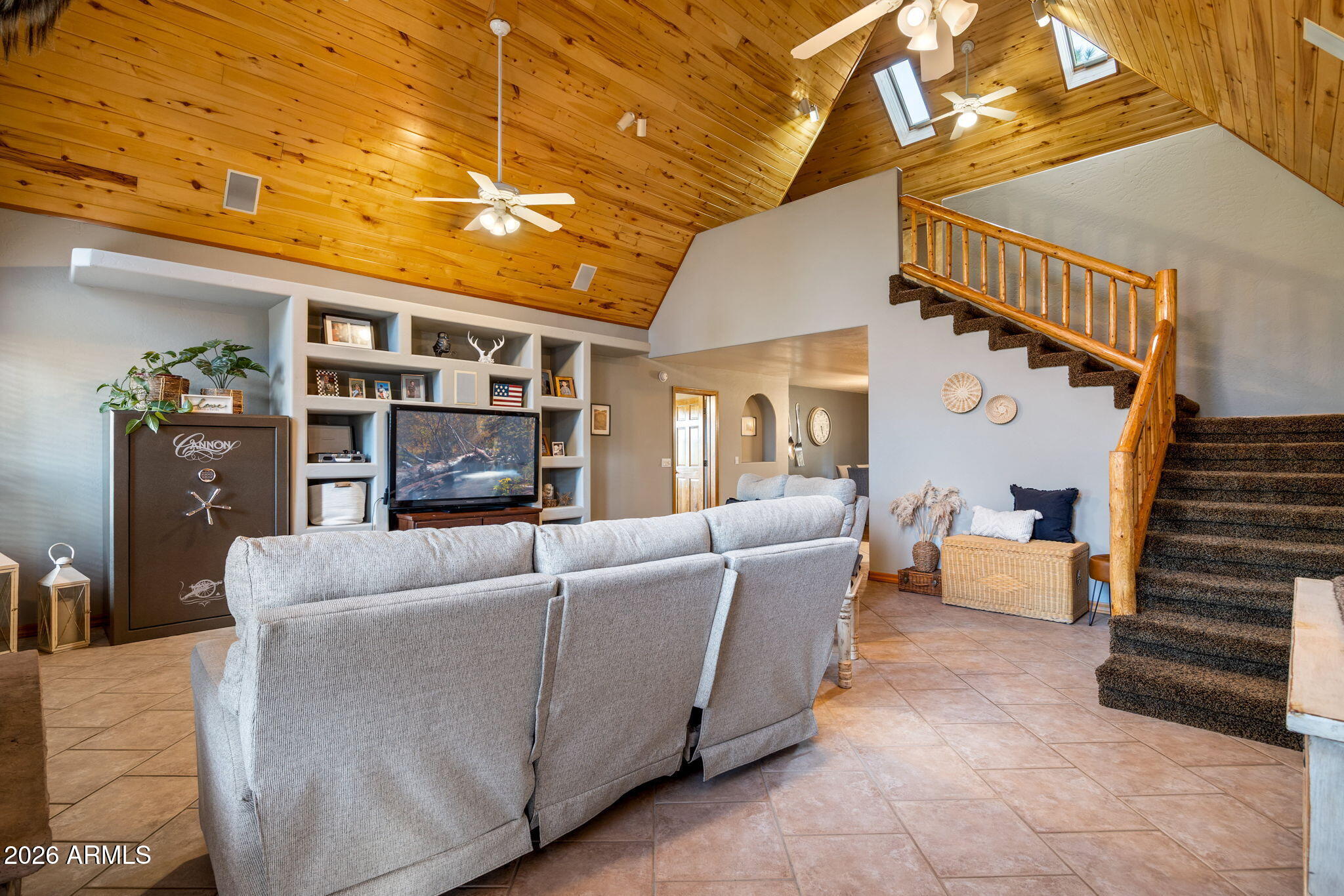 BUCKSKIN ARTISTS COMMUNITY WEST - Residential