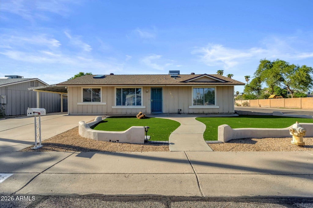 Photo of 3526 E Anderson Drive, Phoenix, AZ 85032 (MLS # 7091215)