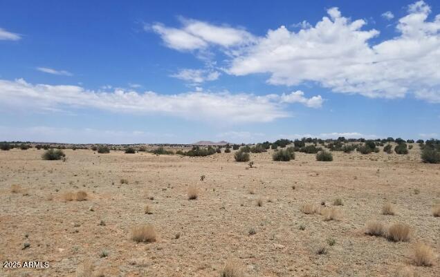 42700 W Hard Rock Way -