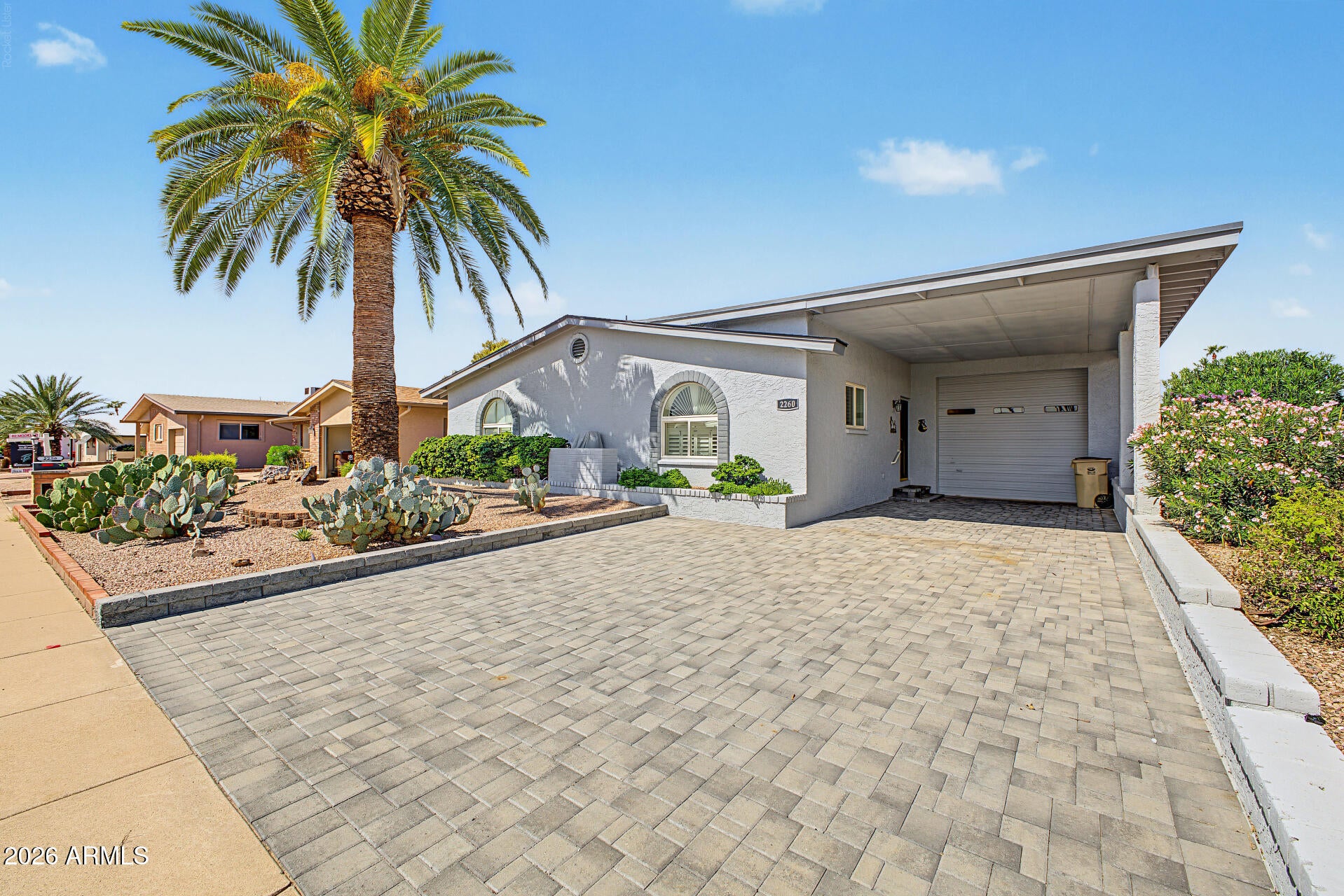 2260 N Middlecoff Drive