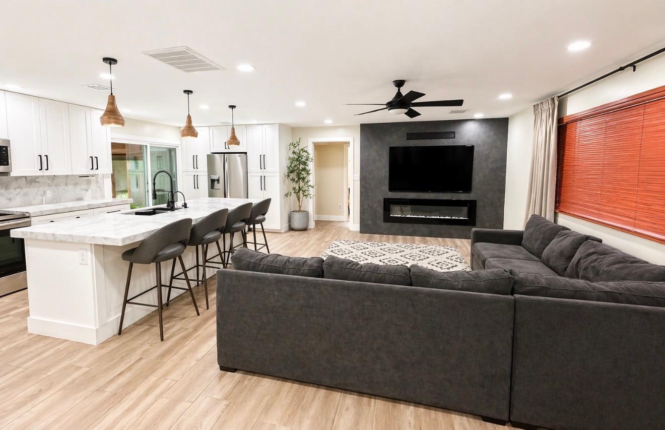 1237 E Riviera Drive