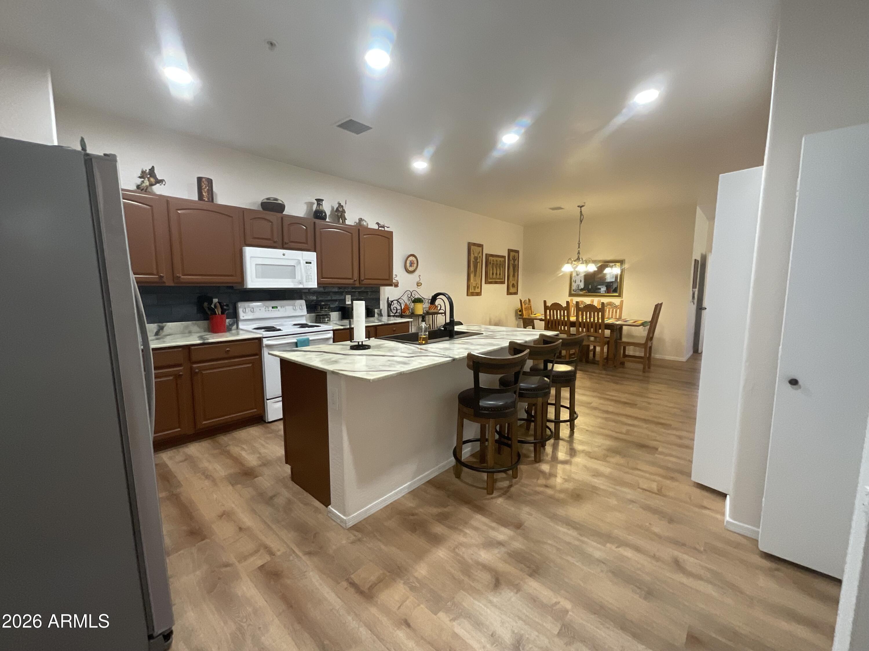 Cottonwood Square/Cottonwood Commons - Residential