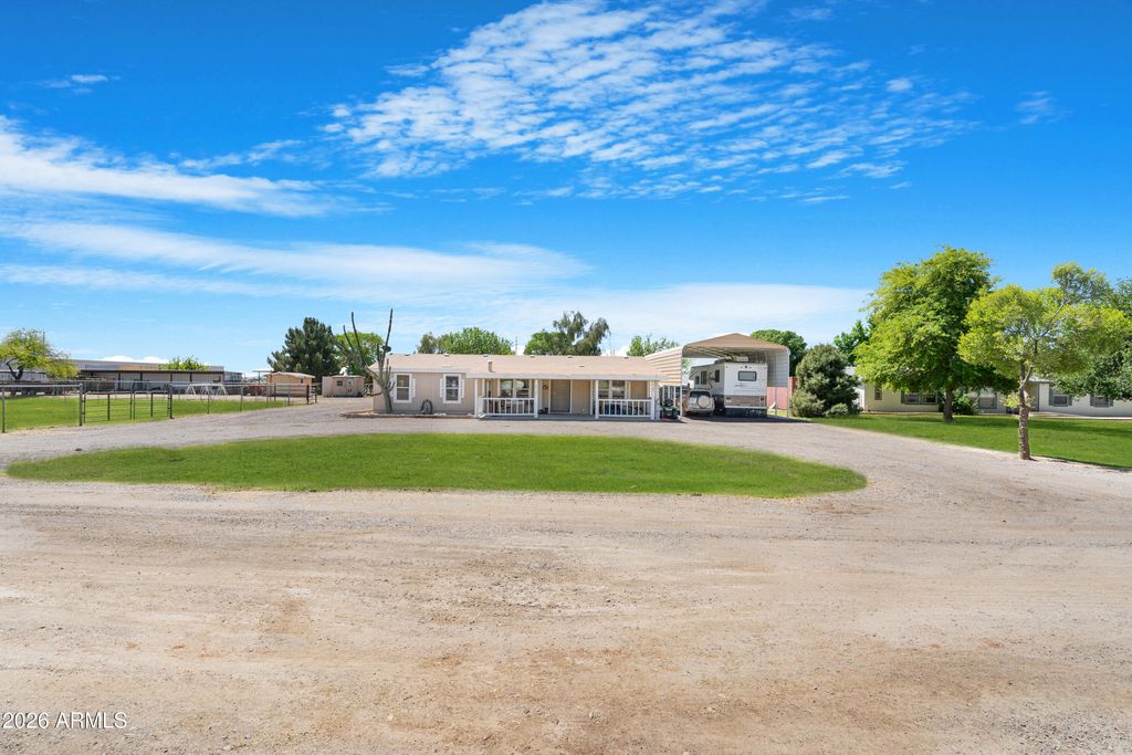 Photo of 22327 W Huntington Drive, Buckeye, AZ 85326 (MLS # 7015249)