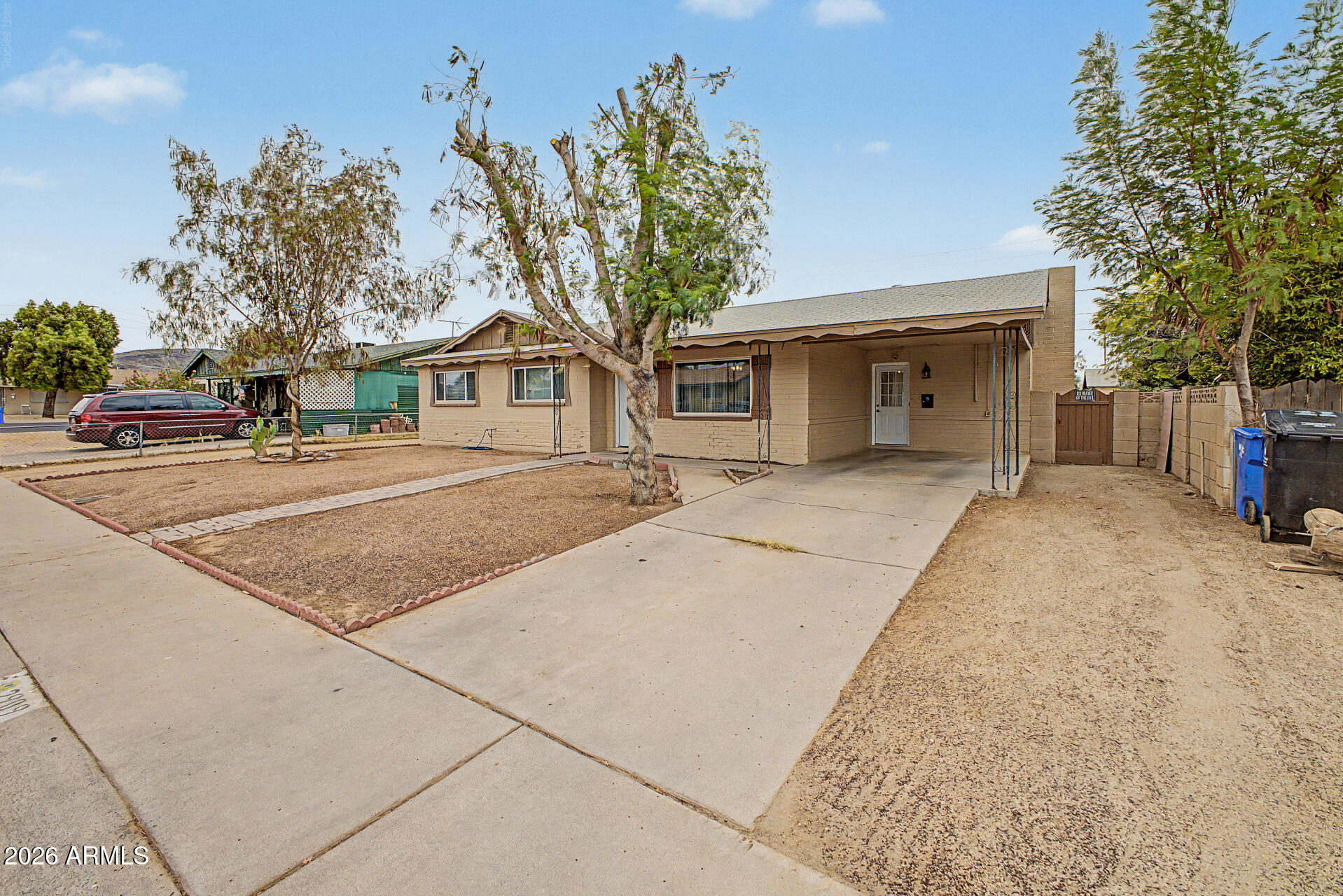 2909 W ASTER Drive
