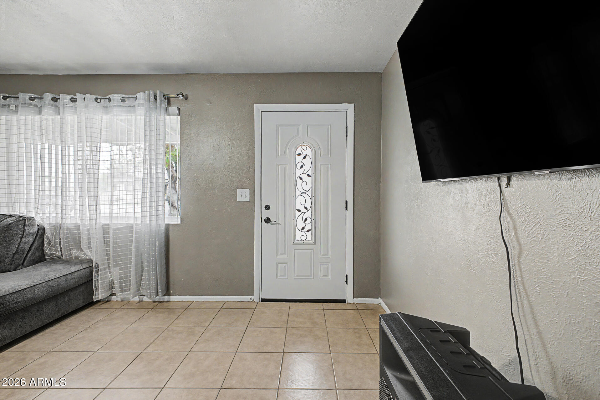 2909 W ASTER Drive