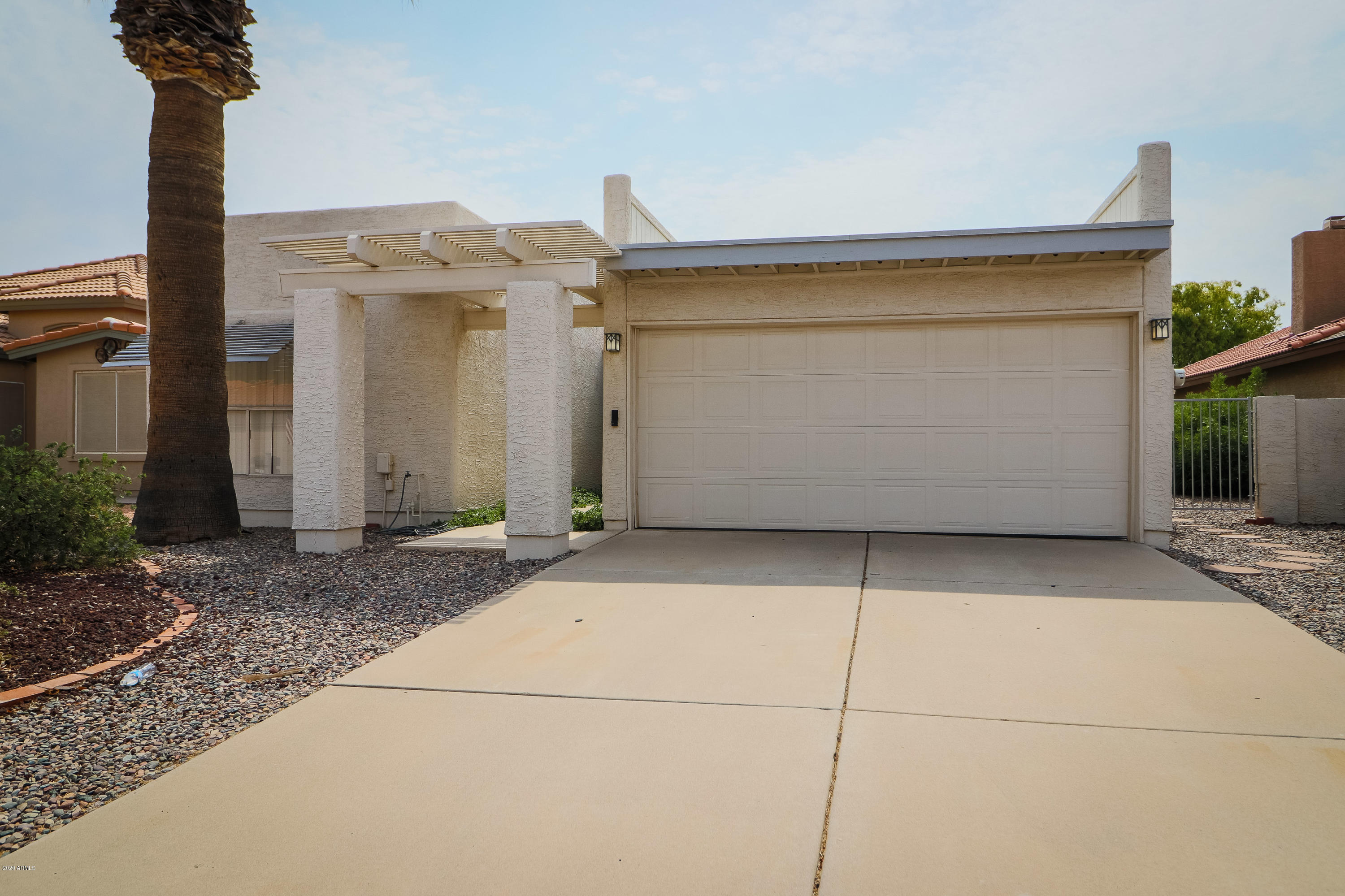 Photo 1 of 34 — 25243 S CLOVERLAND Drive, Sun Lakes, AZ 85248