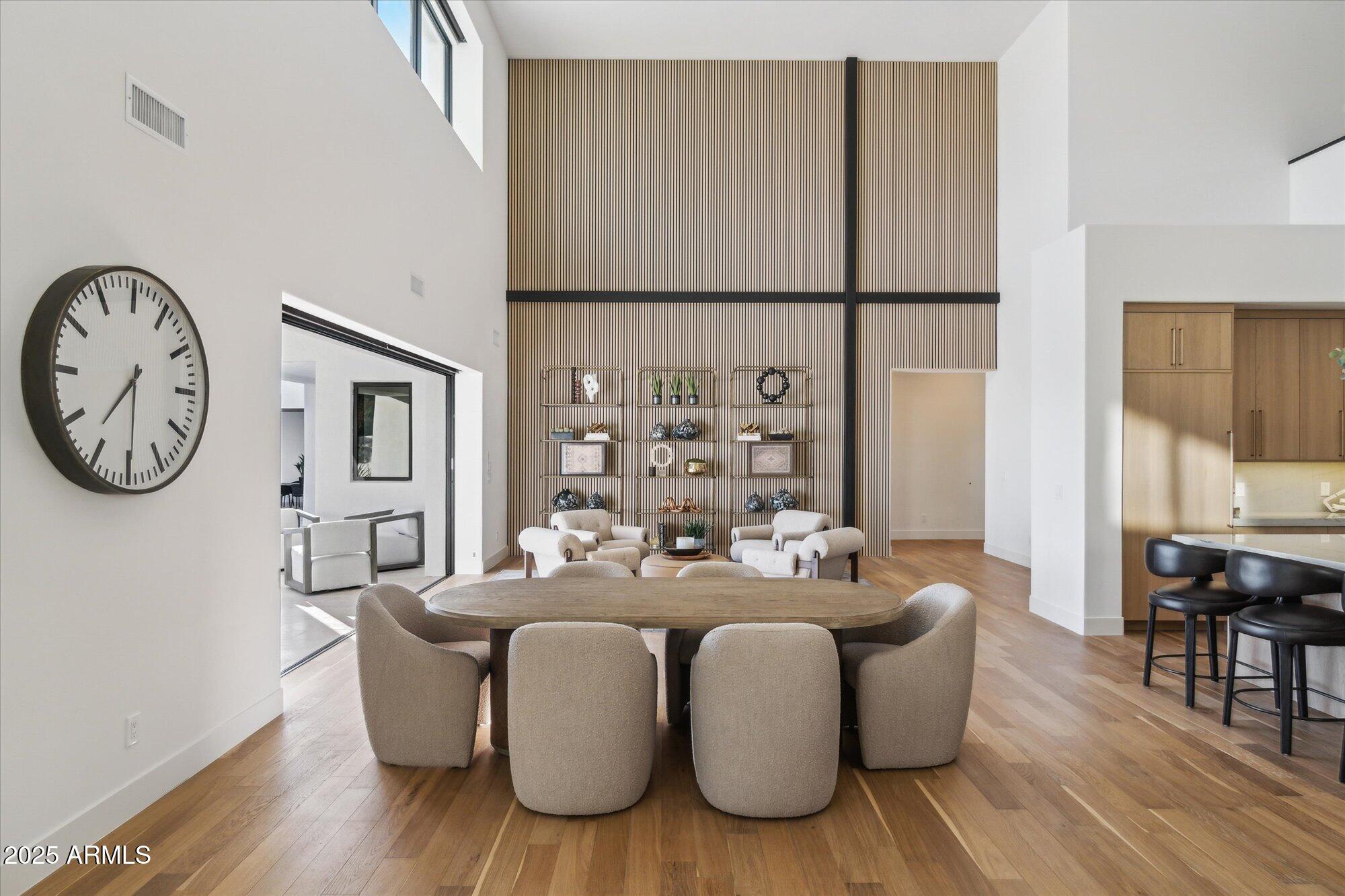 9809 E DESERT COVE Avenue