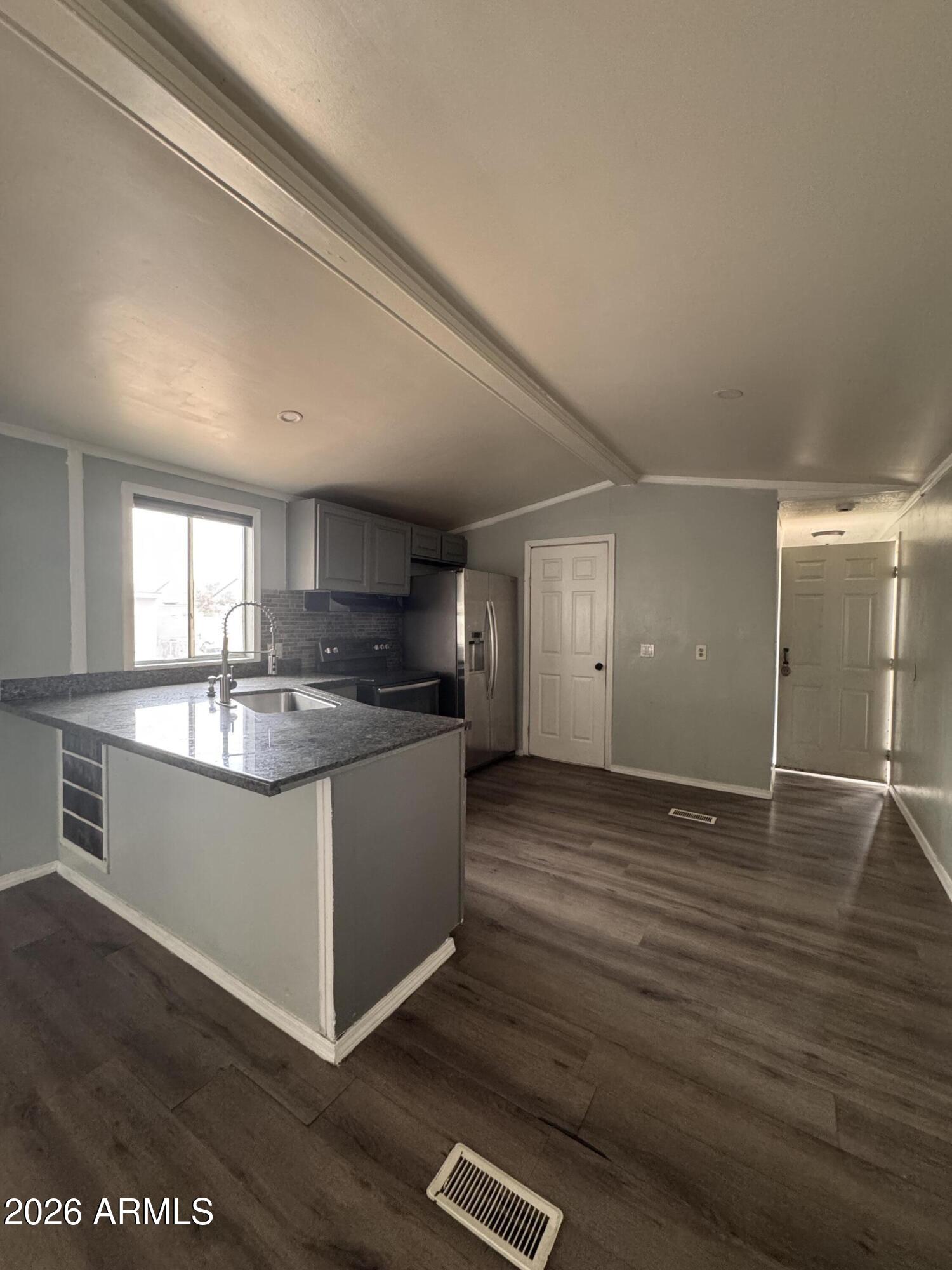 36/3N/1E - Residential