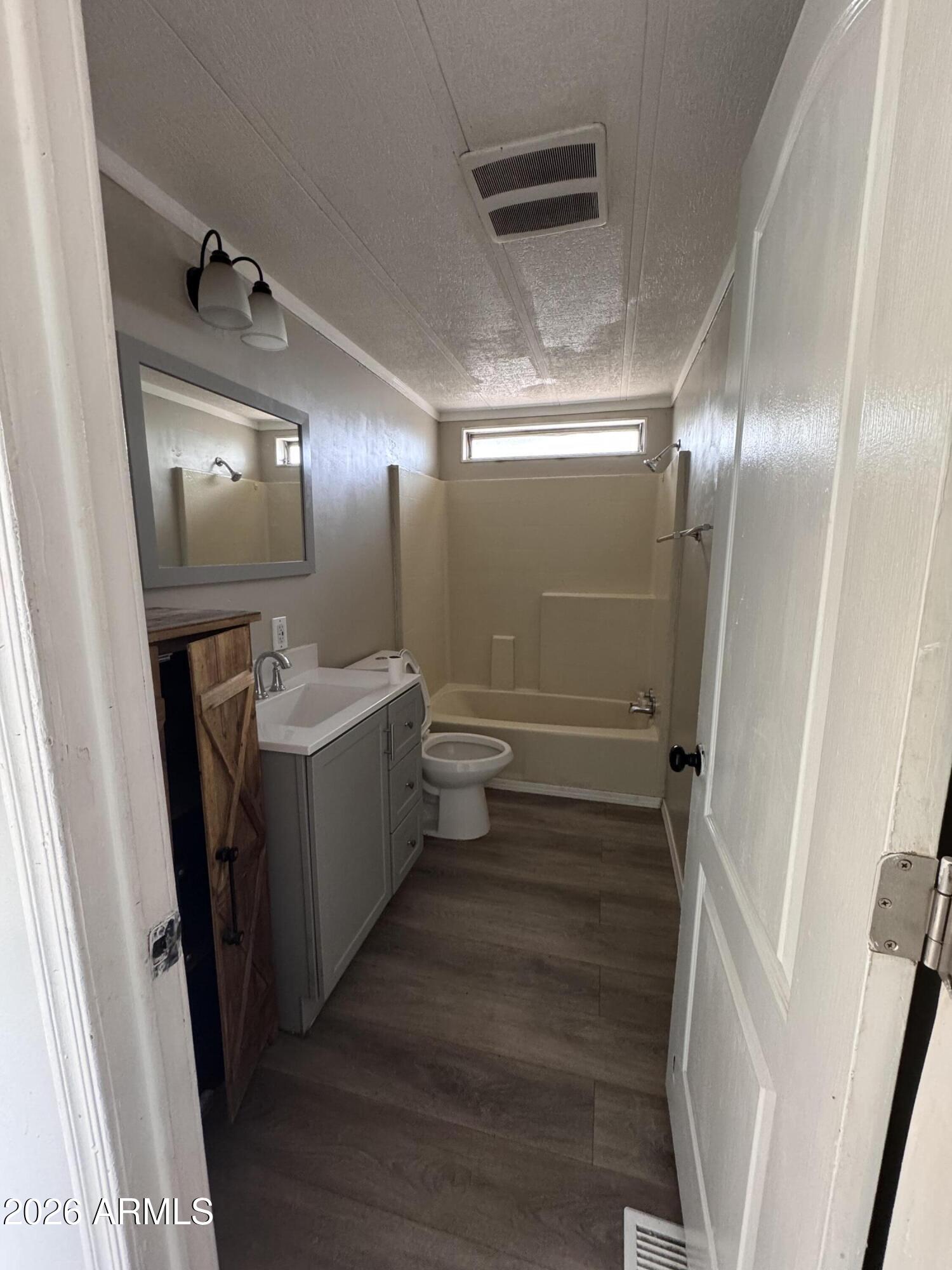 36/3N/1E - Residential